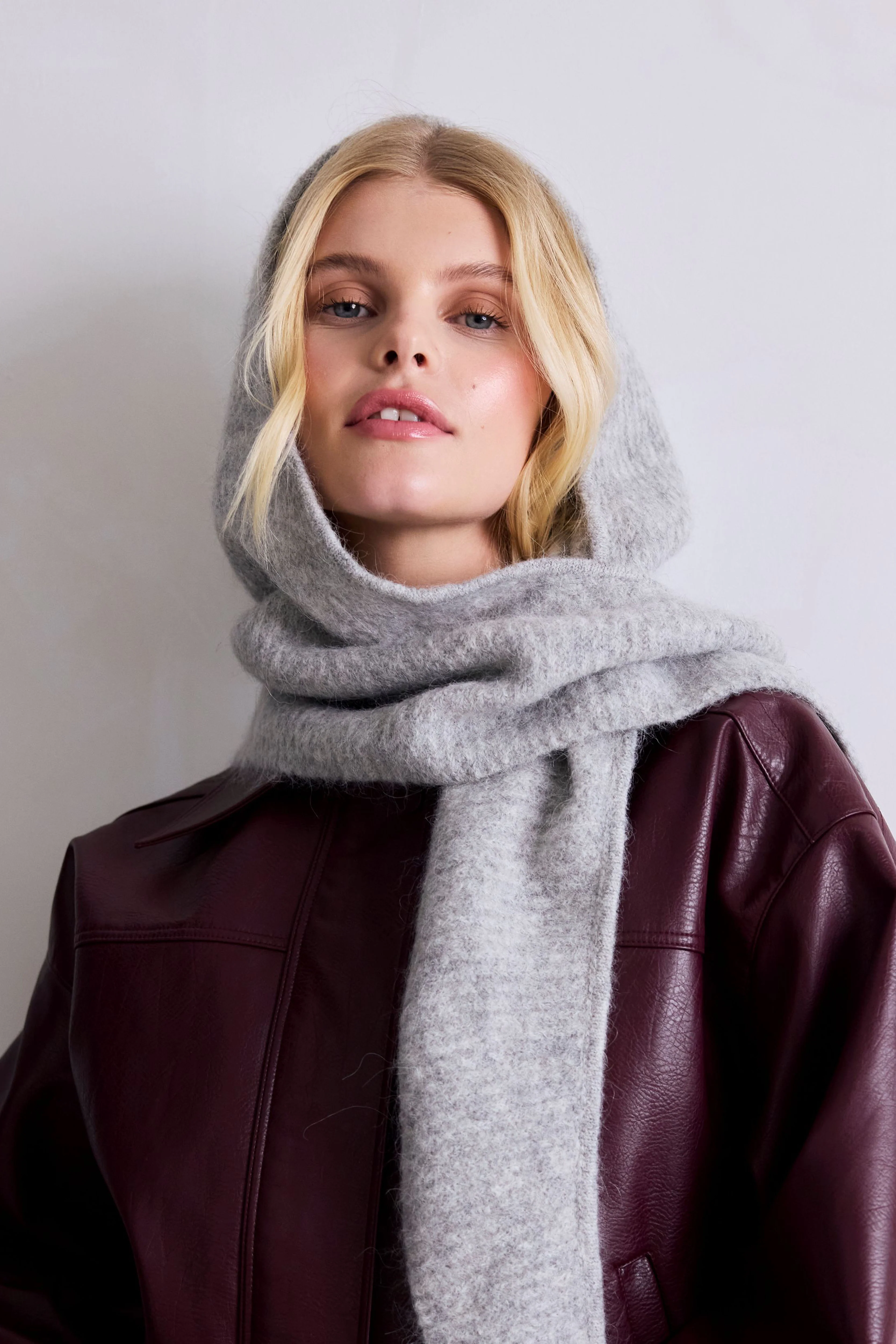 The Alpaca Hooded Scarf - Blizzard Grey - Image 10