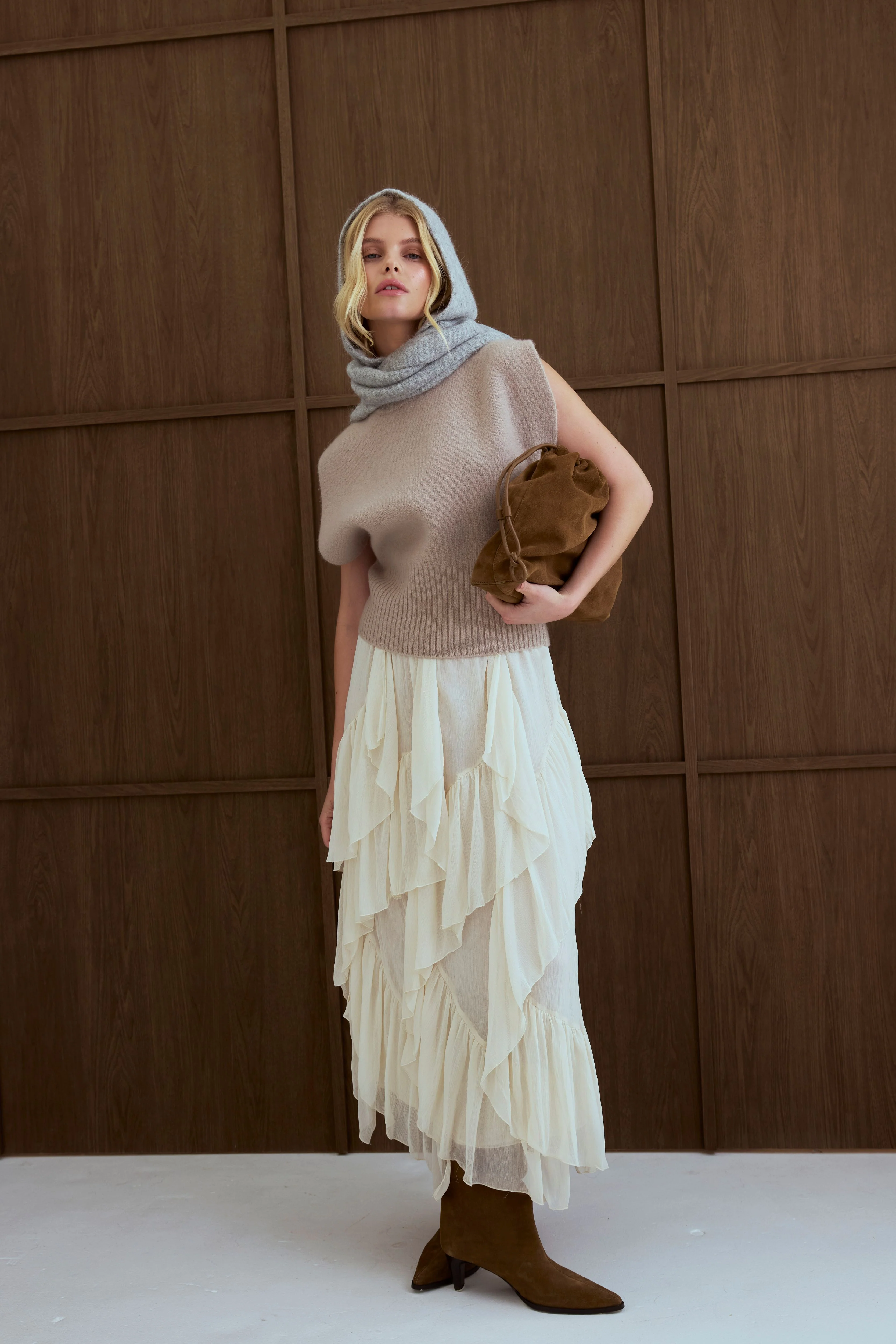 The Alpaca Hooded Scarf - Blizzard Grey - Image 15