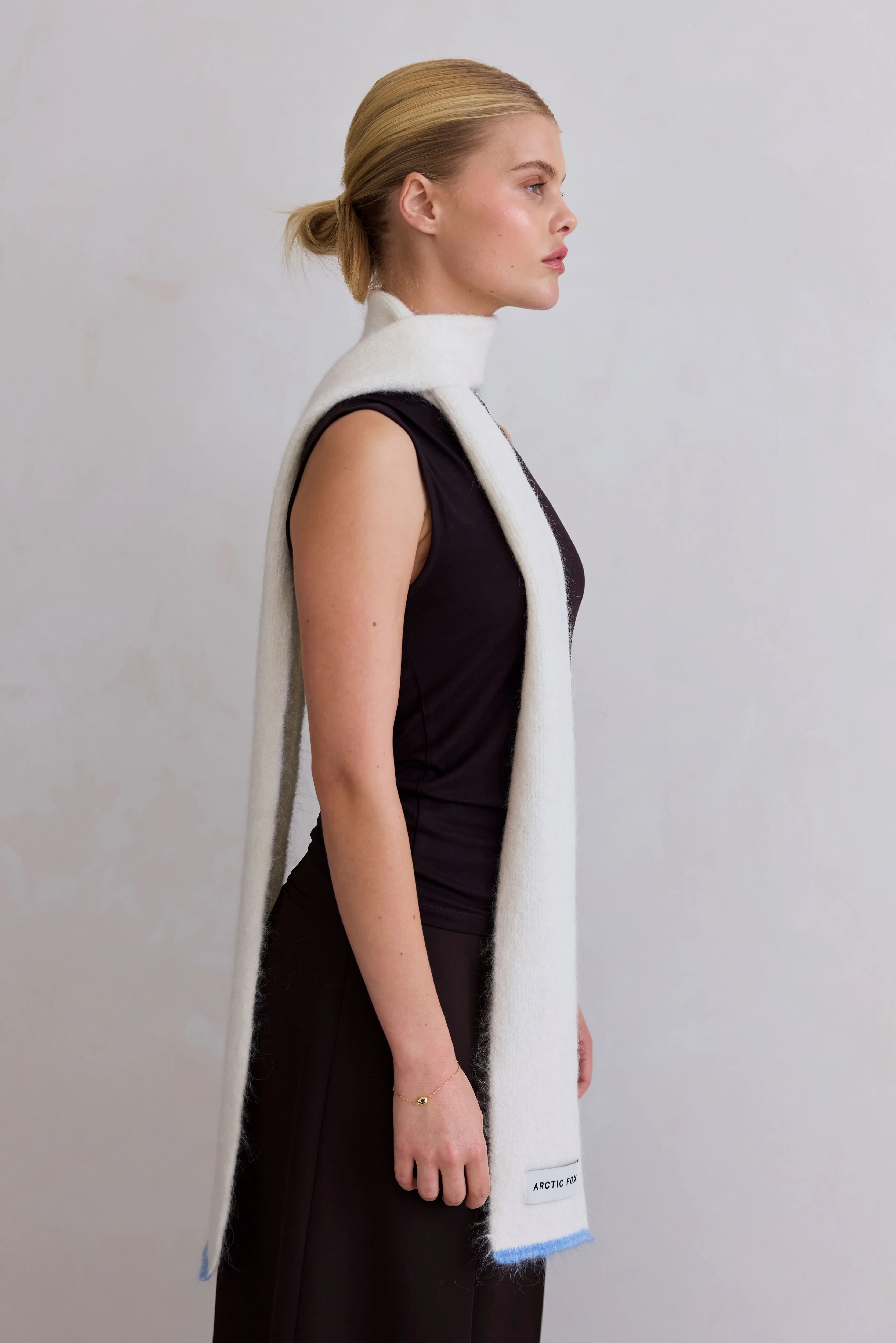 The Alpaca Skinny Scarf - White - Image 4
