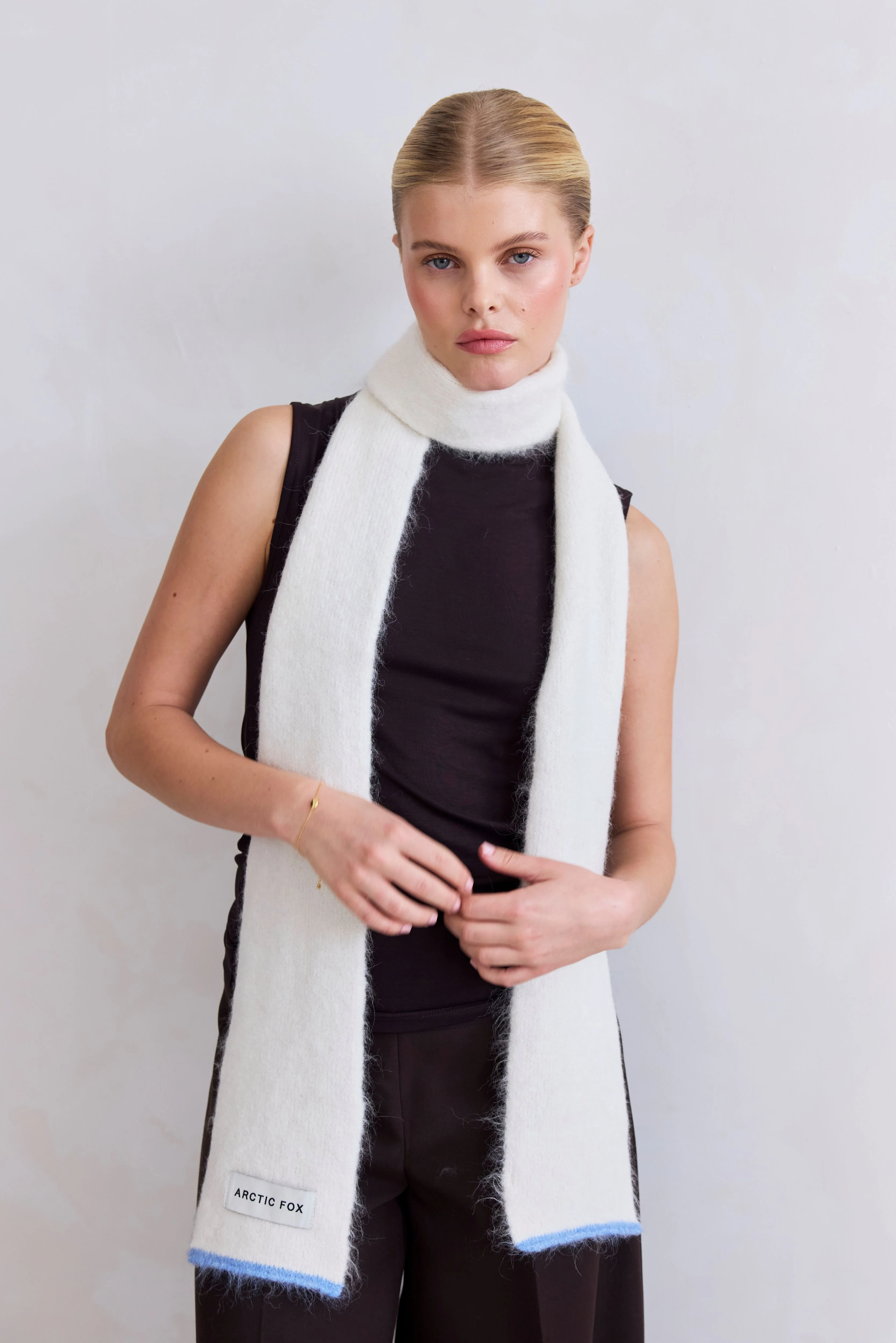 The Alpaca Skinny Scarf - White - Image 6