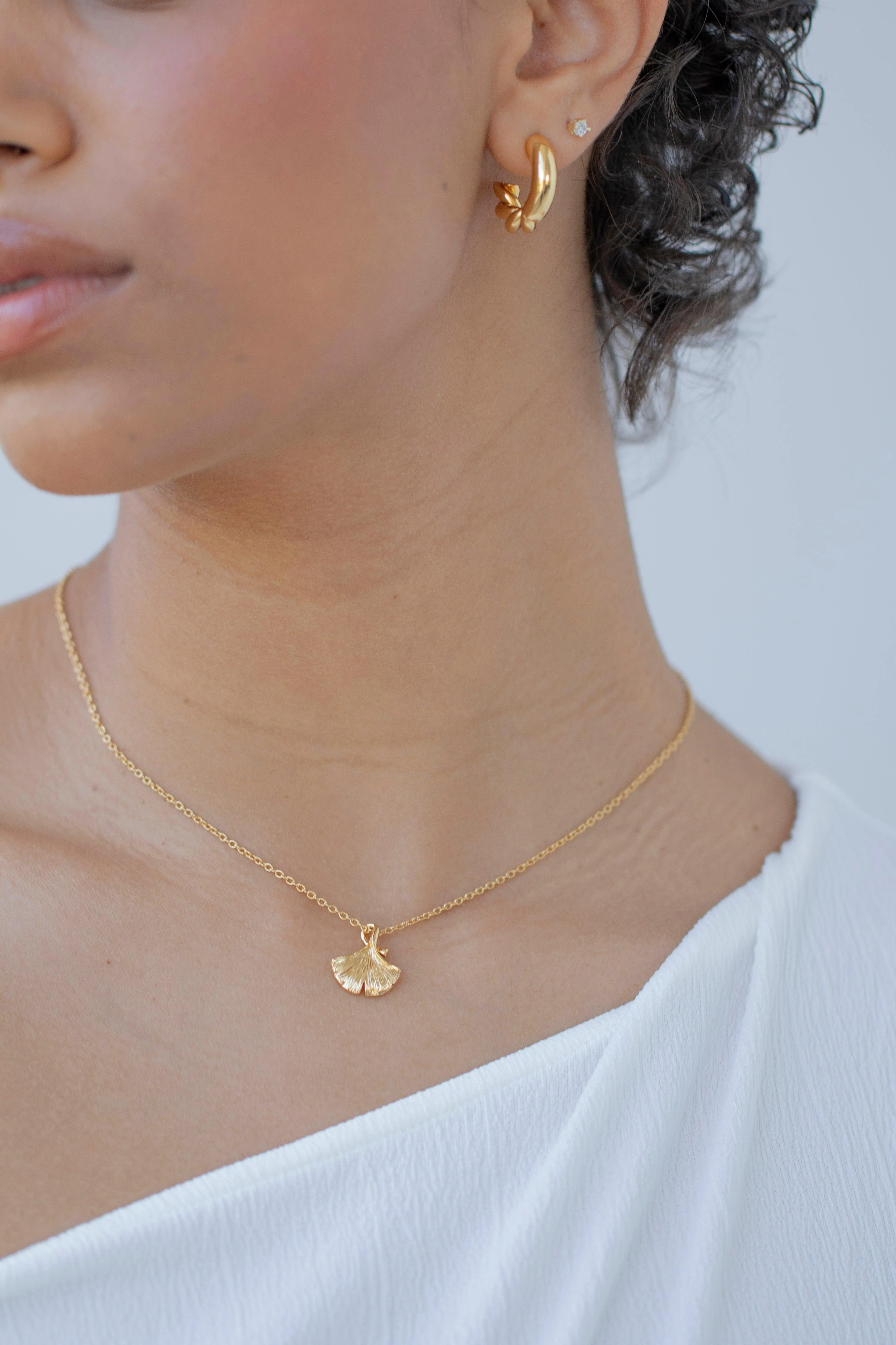 AMARA - Half Twist Gold Hoop Earrings - Image 3