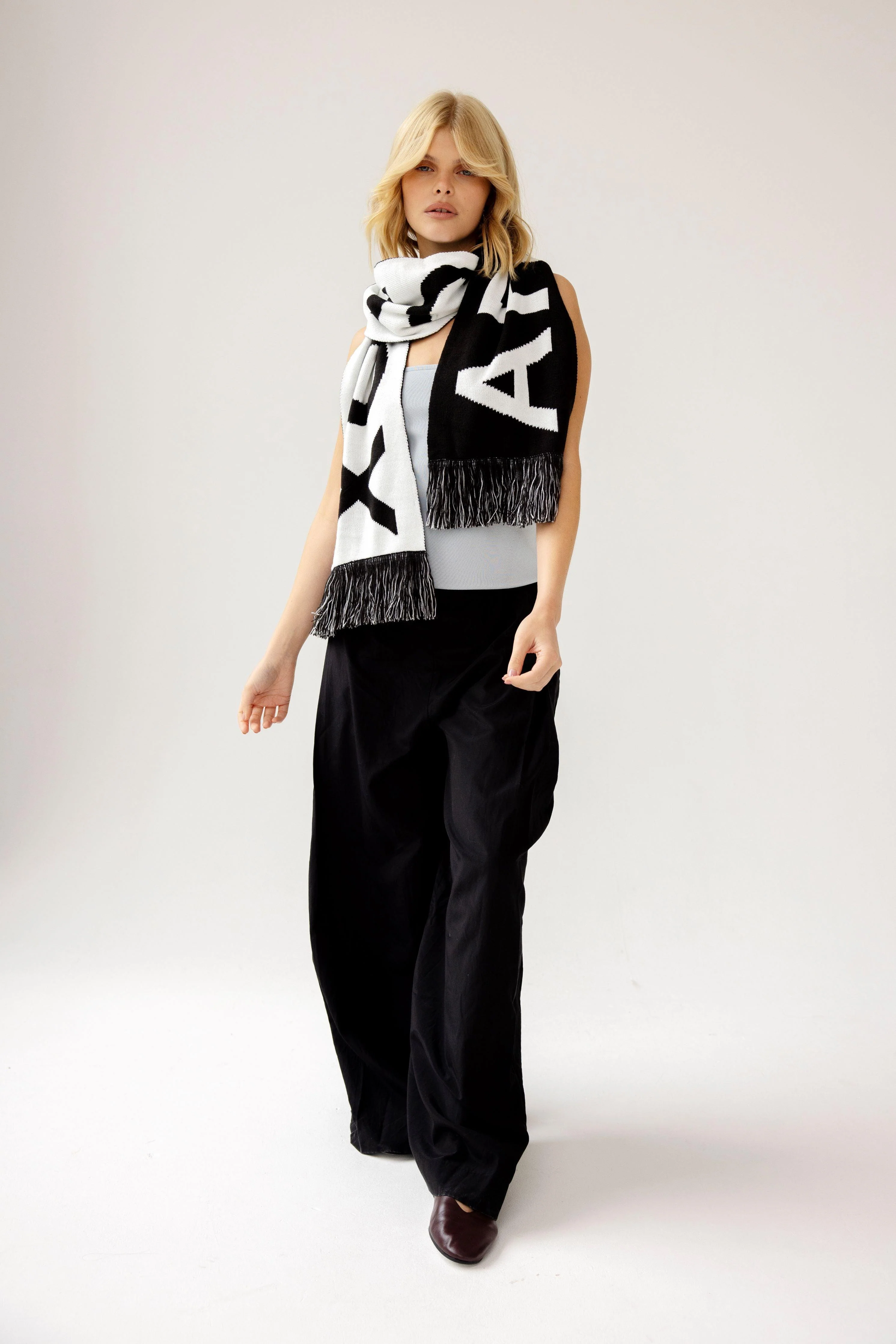 The Arctic Fox Scarf - Image 3