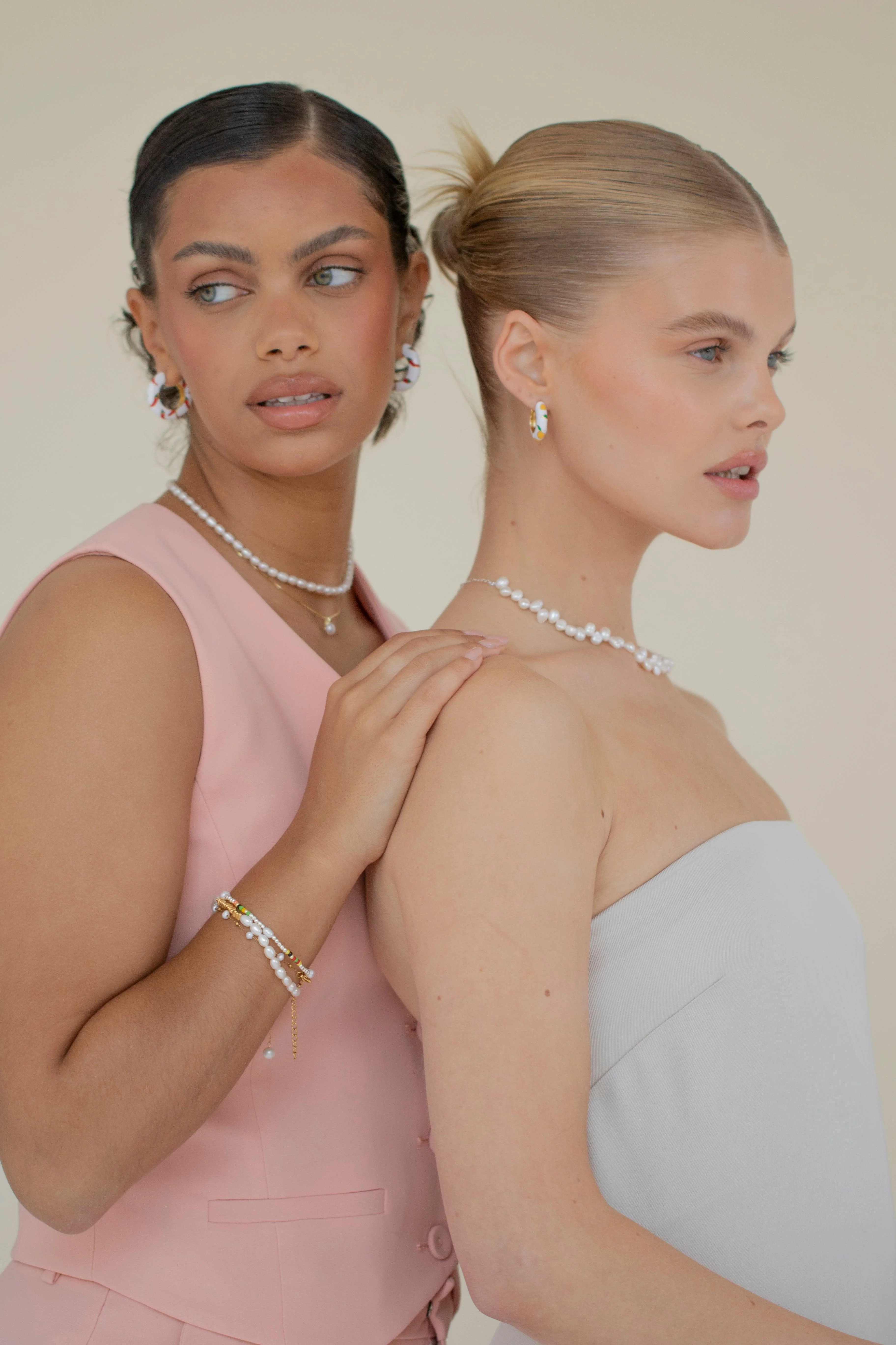 CHILLI - Gold Ceramic Hoop Earrings - Image 5