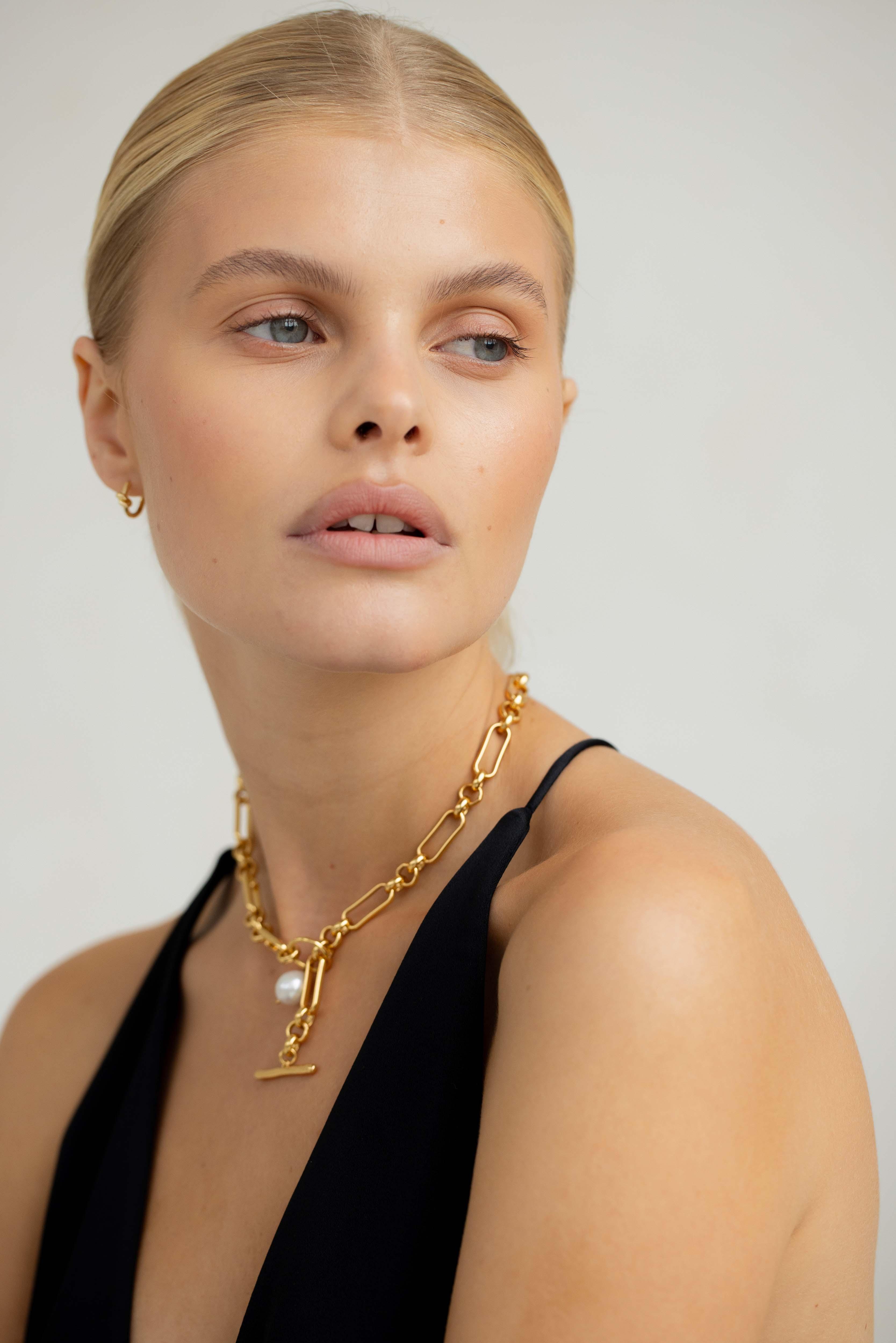 Molten Chunky Chain Pearl Necklace - Image 2