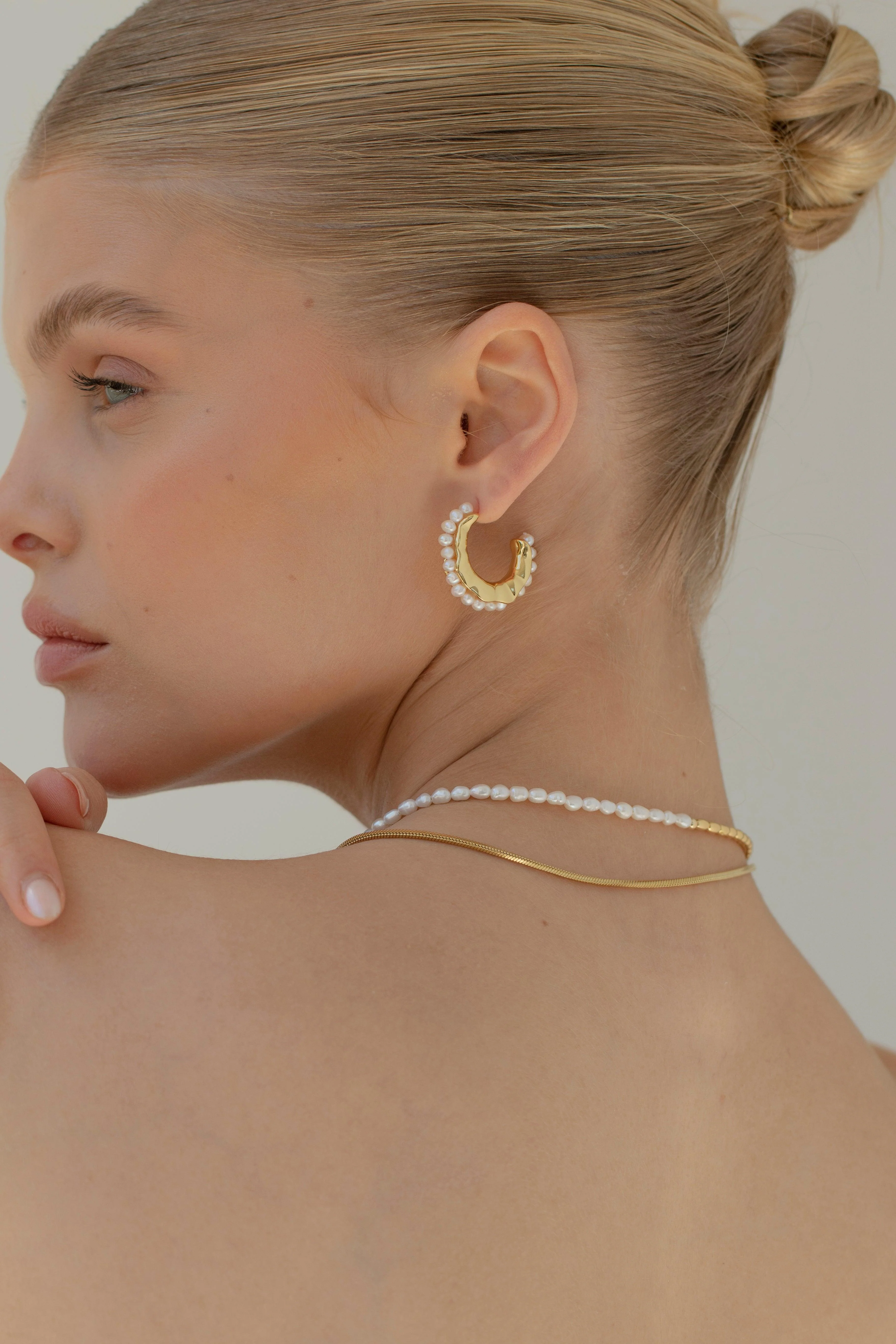 DELILAH - Gold Nugget Pearl Necklace - Image 3