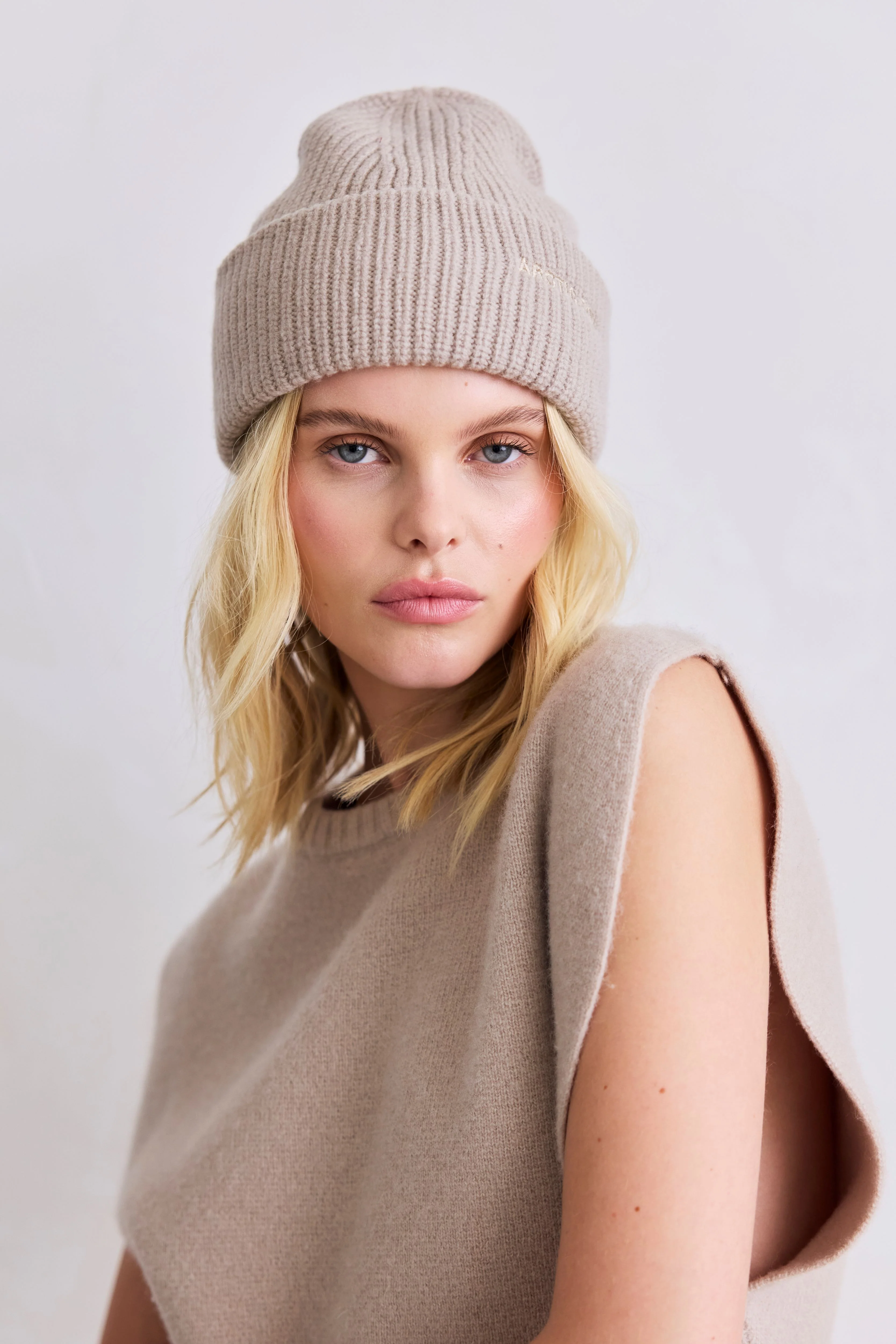 Embroidered Merino Wool Beanie - Soft Taupe - Image 4