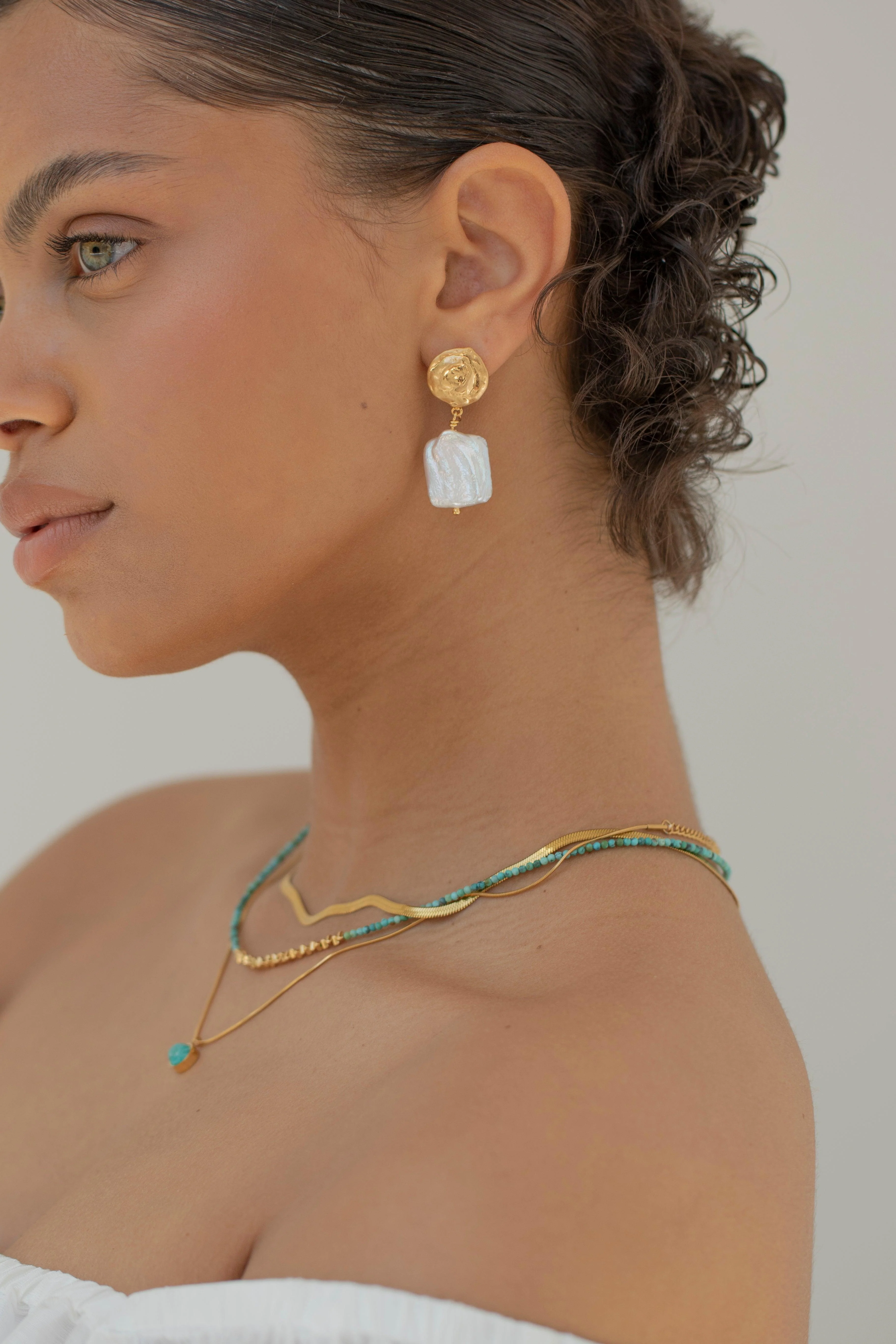 JOSI - Gold Pearl Drop Earrings - Image 3
