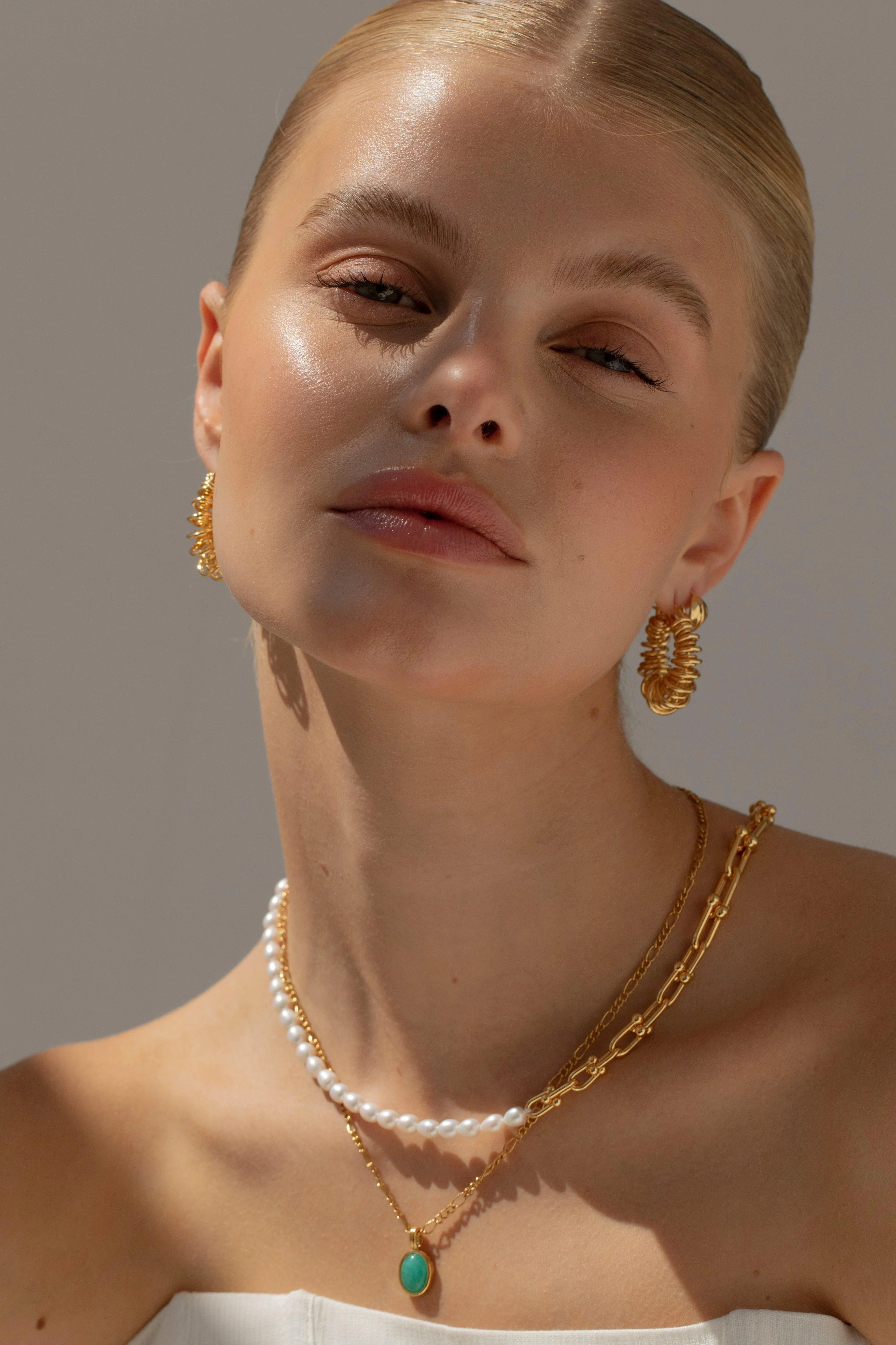 KALLIE - Gold Links Half Pearl Necklace - Image 4