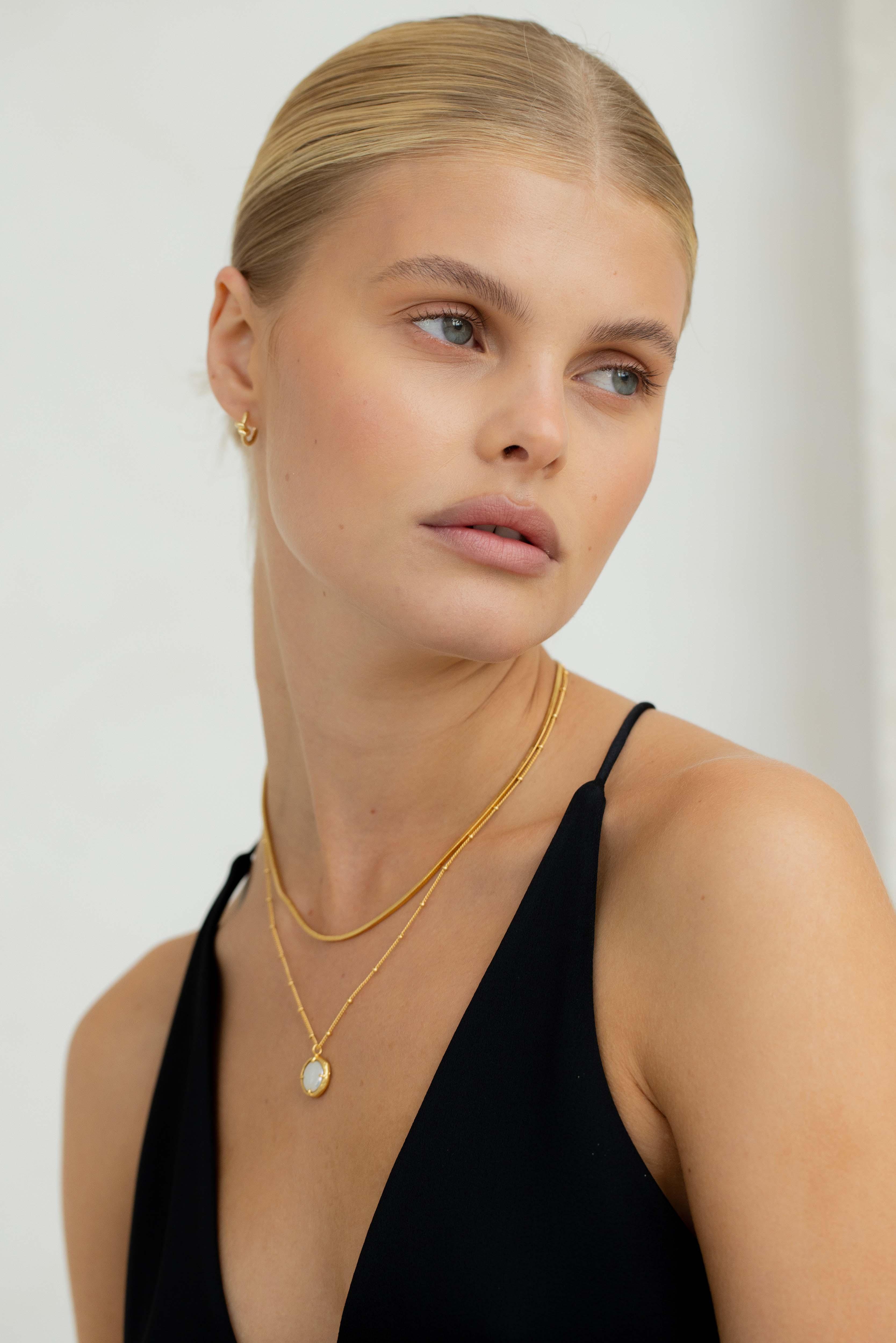 Mother of Pearl Pendant Necklace - Image 3