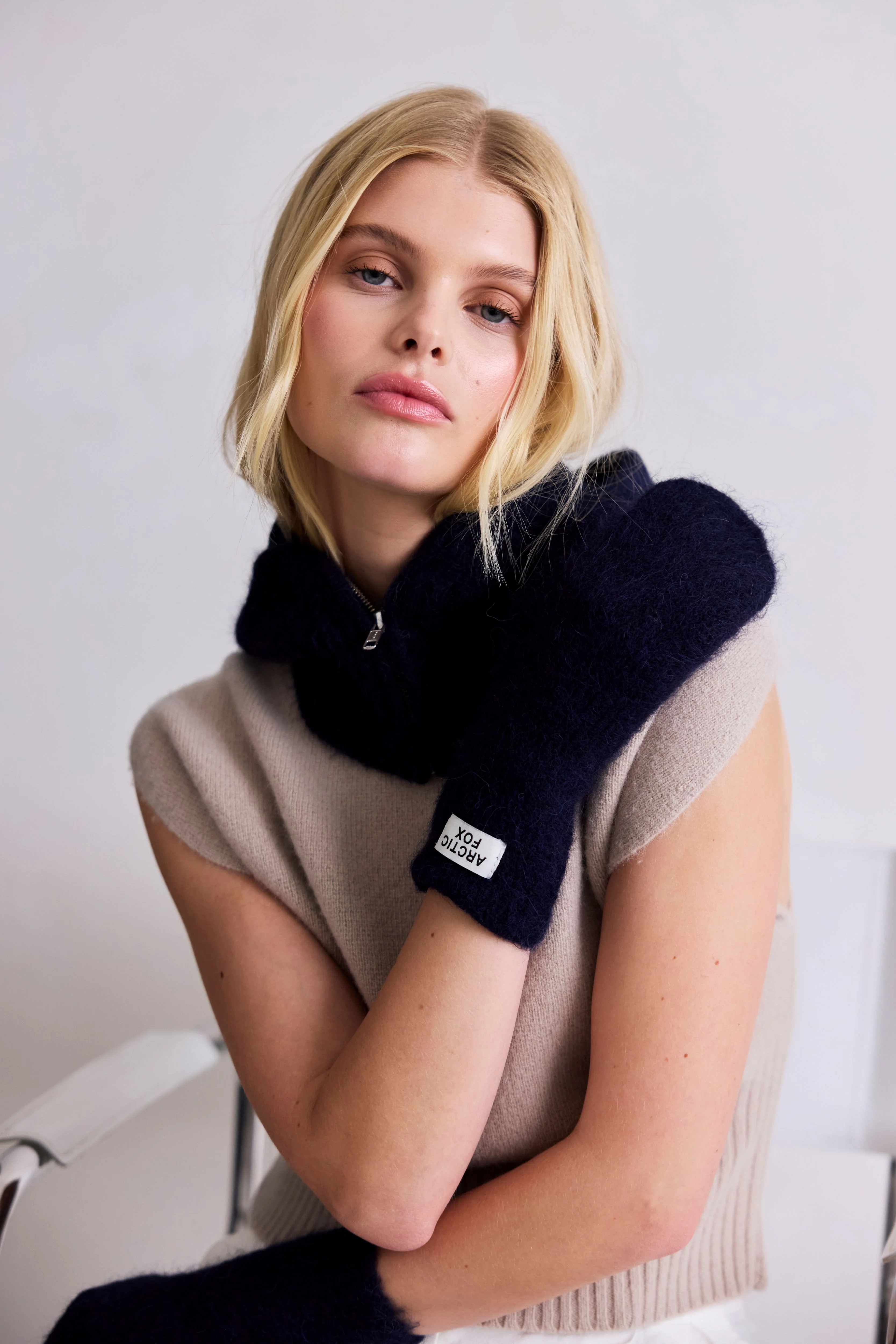The Alpaca Mittens - Deep Sea Navy - Image 3