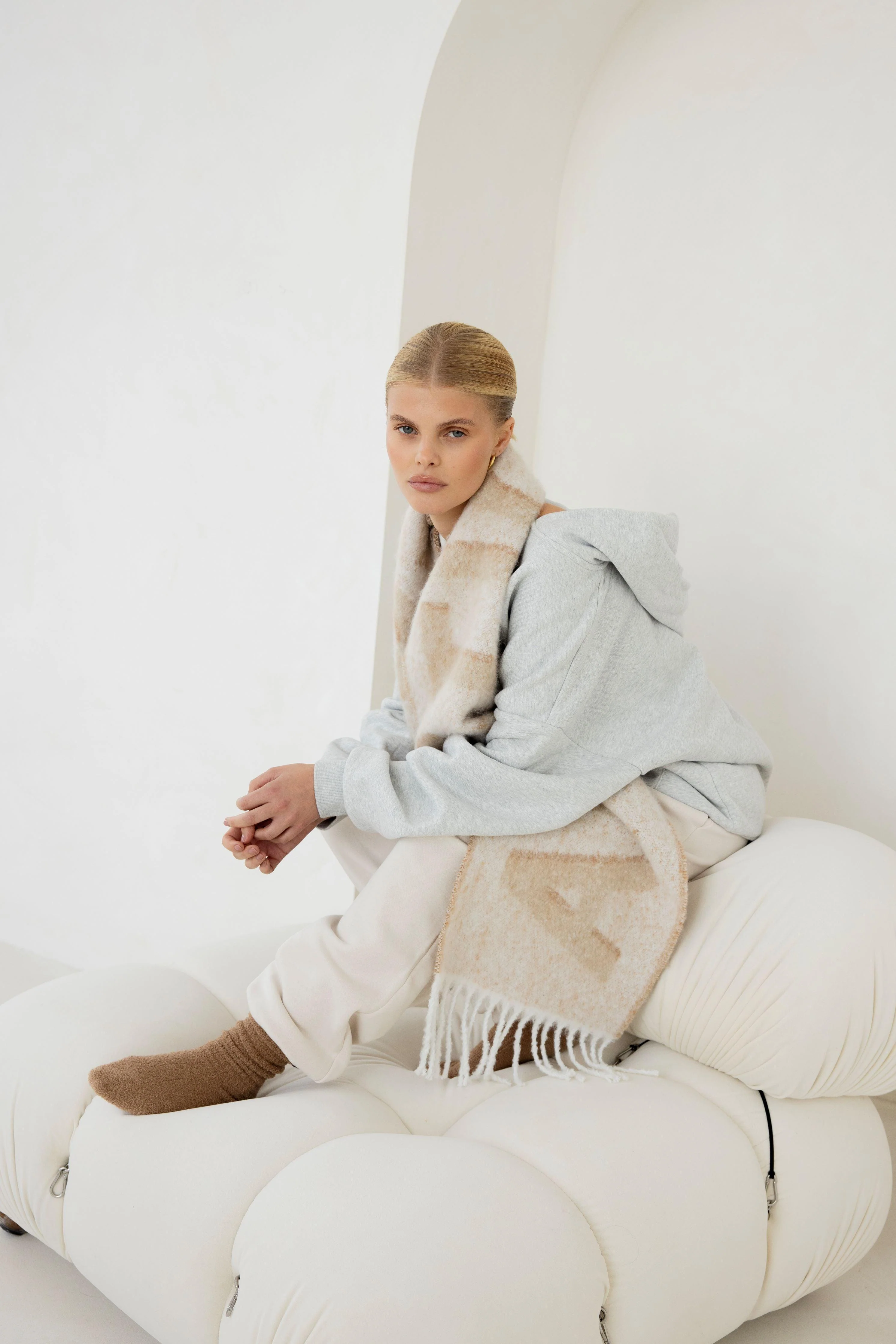 The Logo Scarf - Off White Beige - Image 6