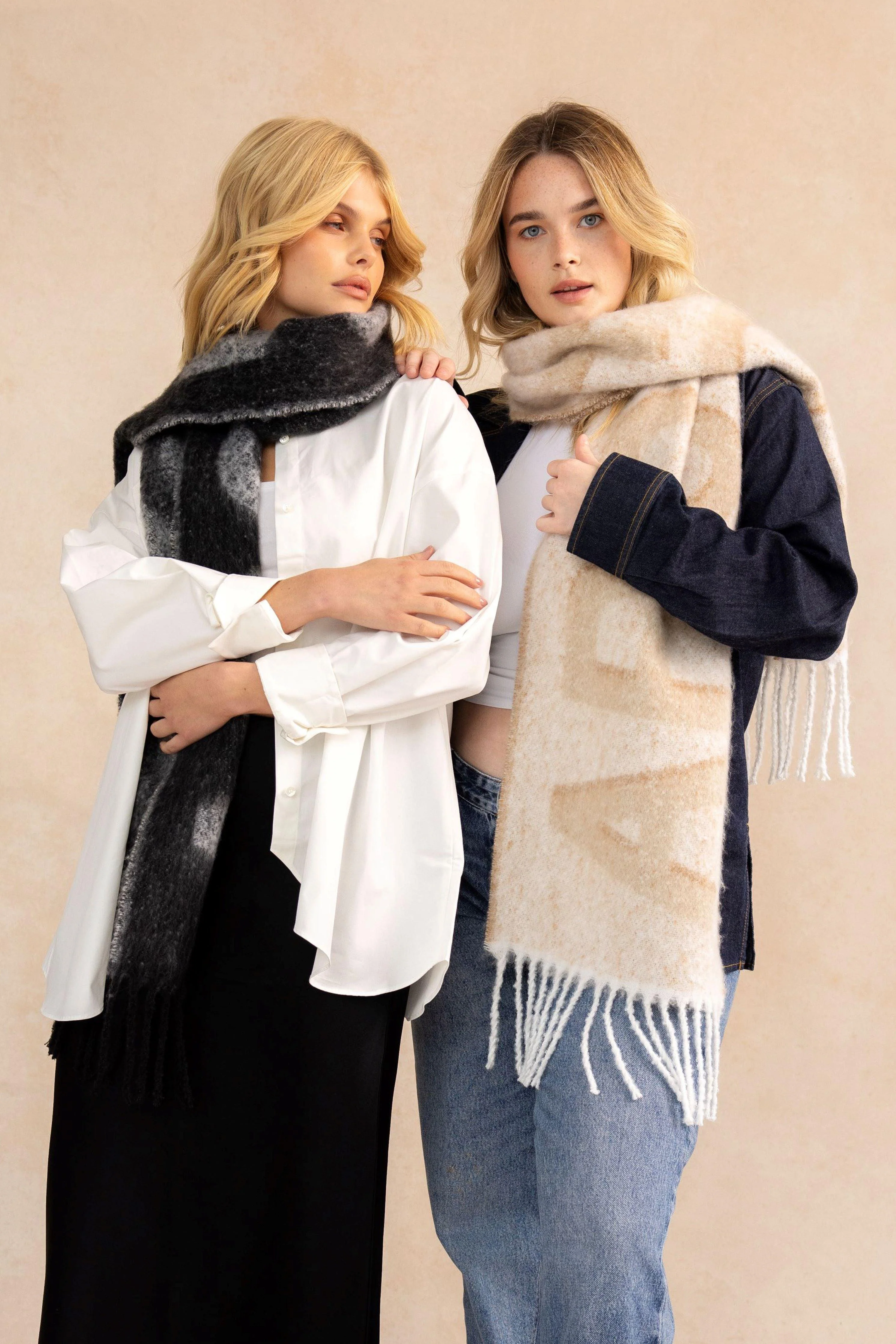 The Logo Scarf - Off White Beige - Image 9