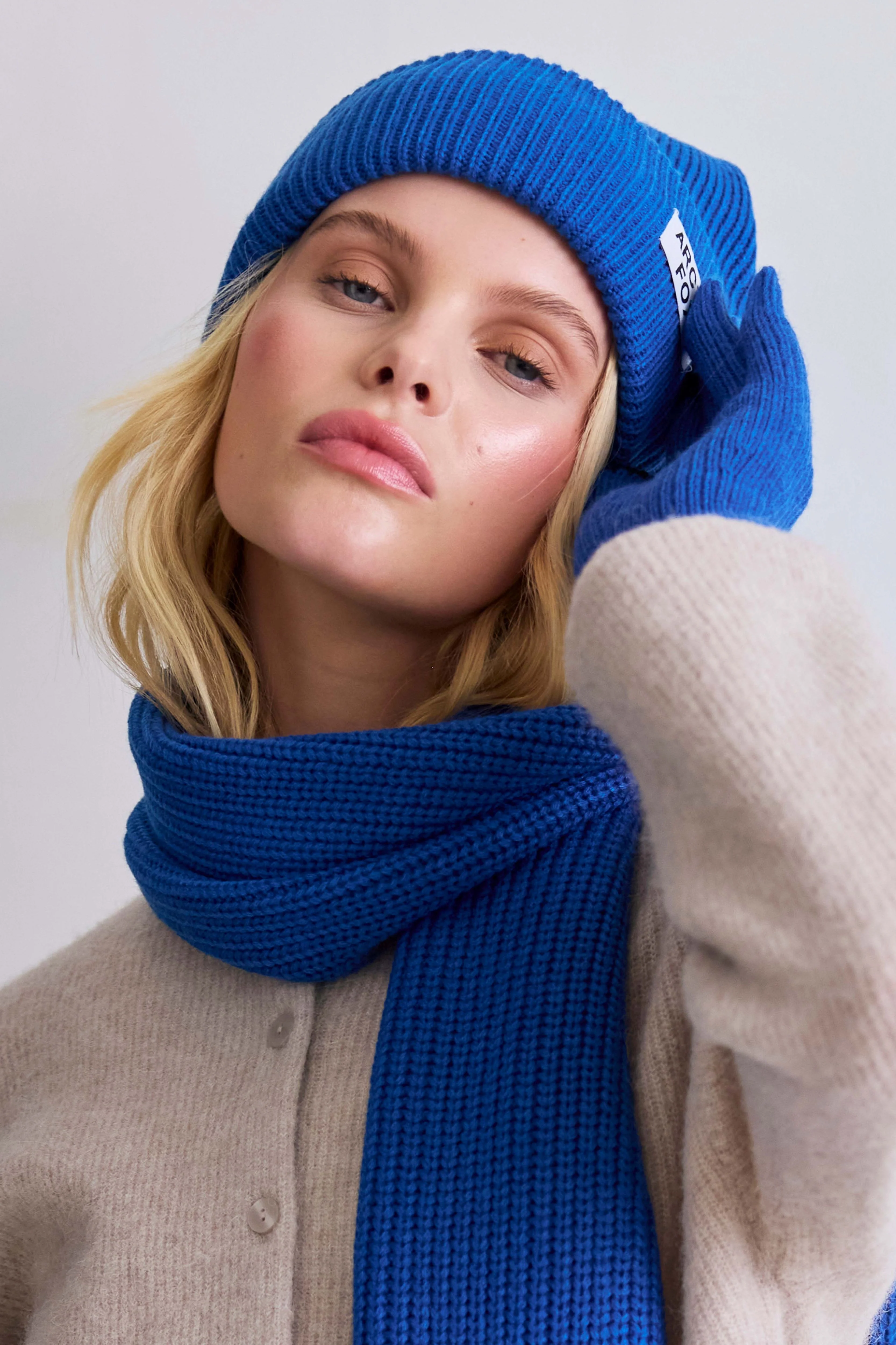 The Recycled Bottle Gloves - Ocean Blue - Image 6