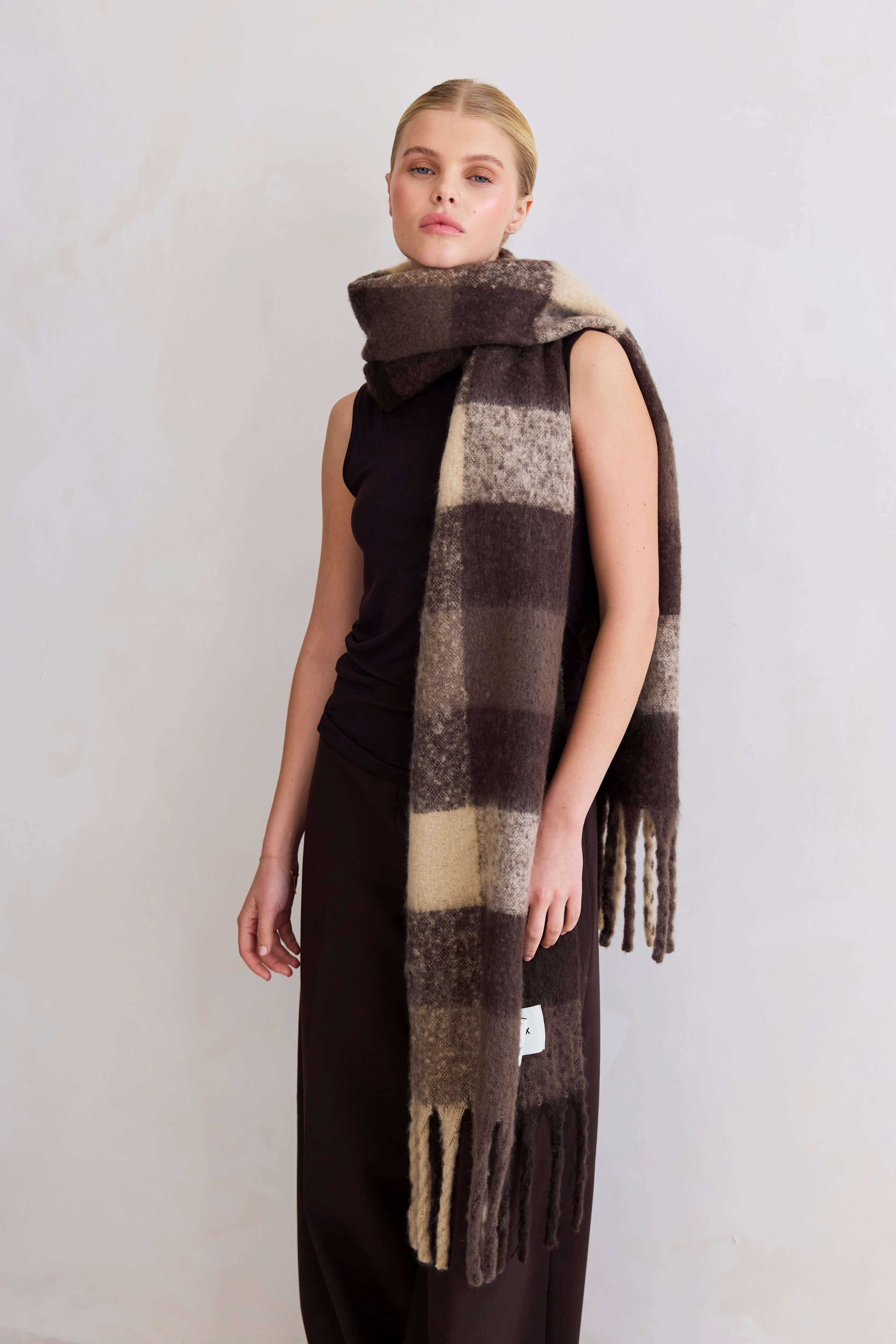 The Reykjavik Check Scarf - Dark Earth Brown - Image 2