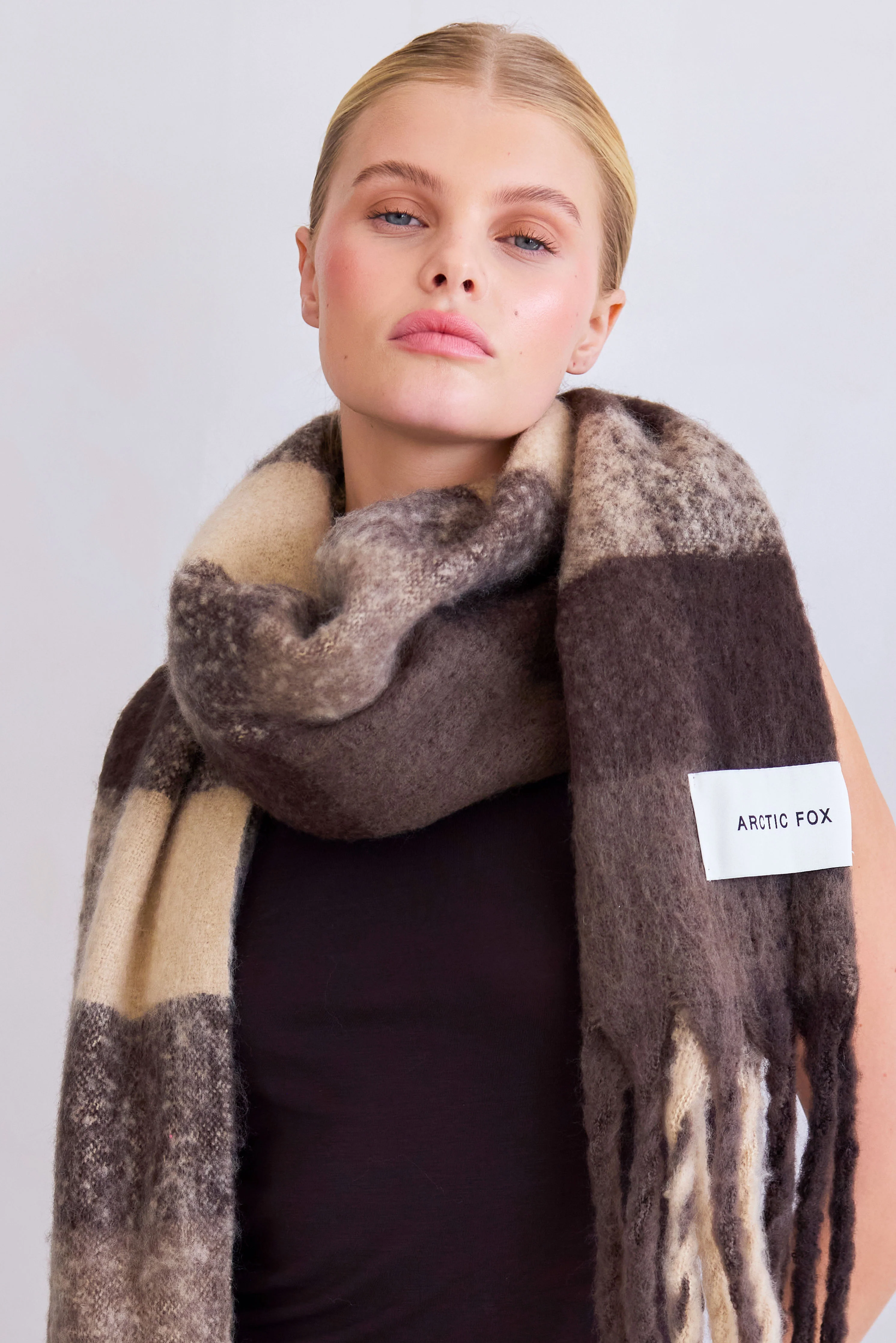 The Reykjavik Check Scarf - Dark Earth Brown - Image 9