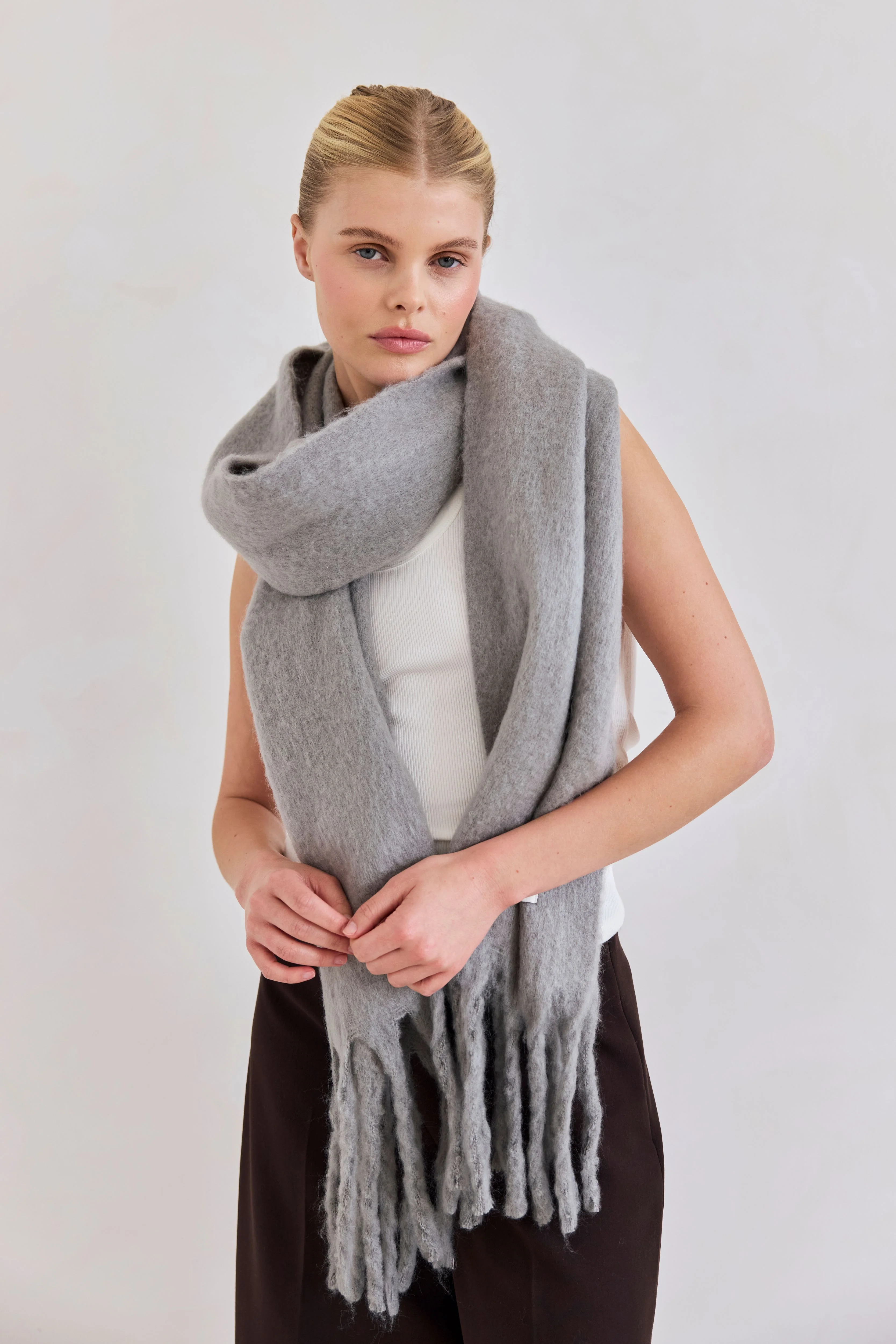 The Reykjavik Scarf - Ultimate Grey - Image 5