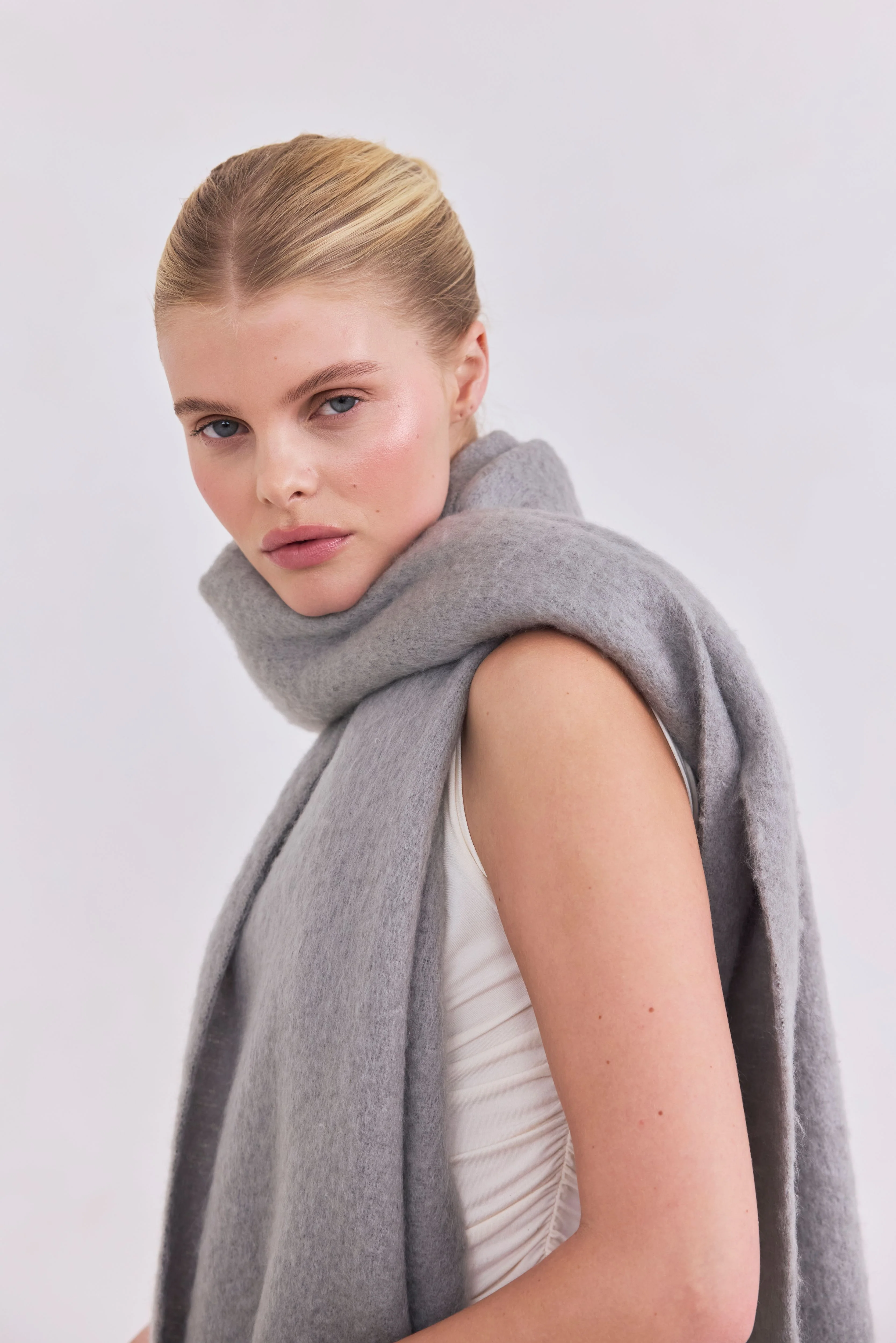 The Reykjavik Scarf - Ultimate Grey - Image 7