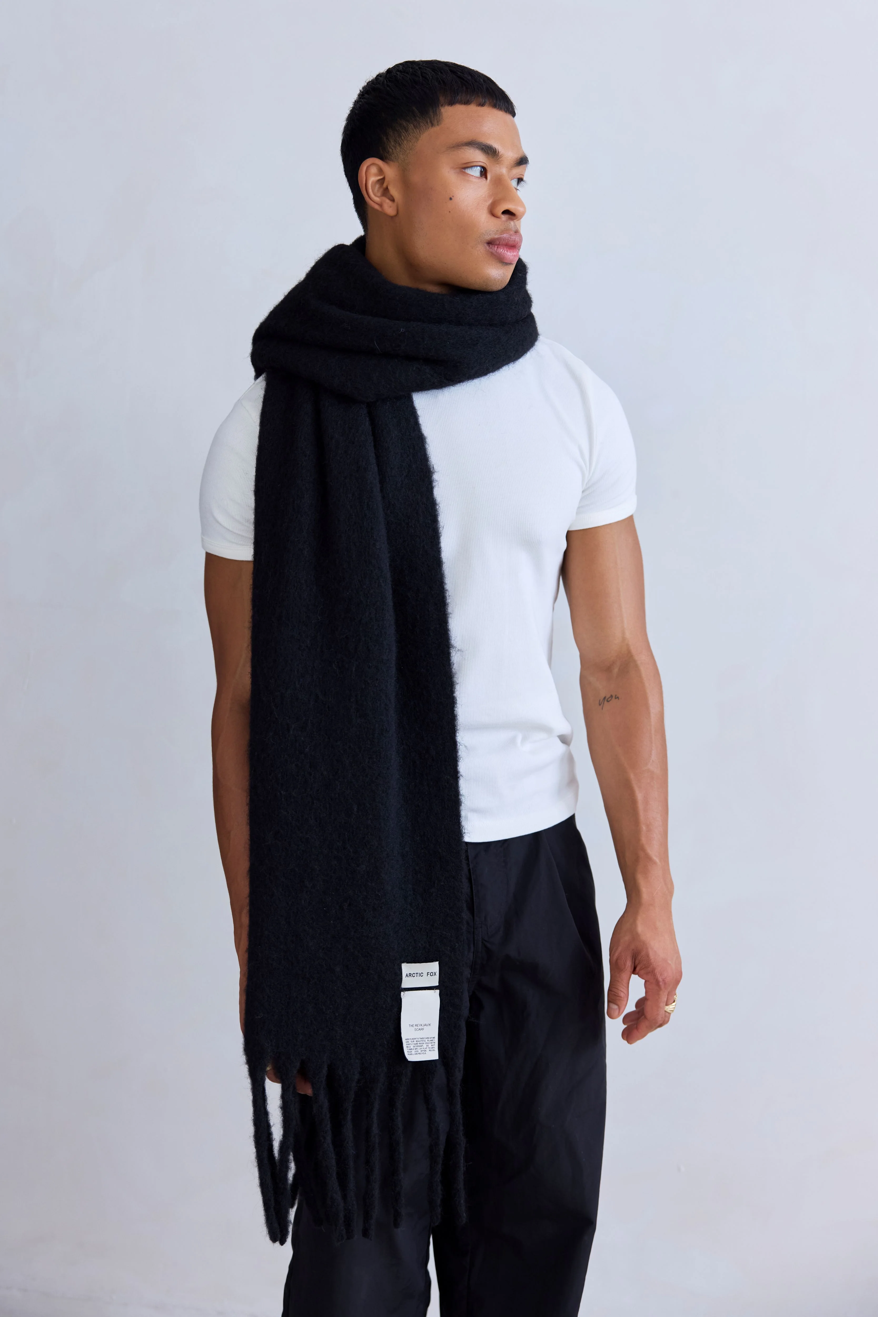The Reykjavik Scarf with Wool - Black - Image 11