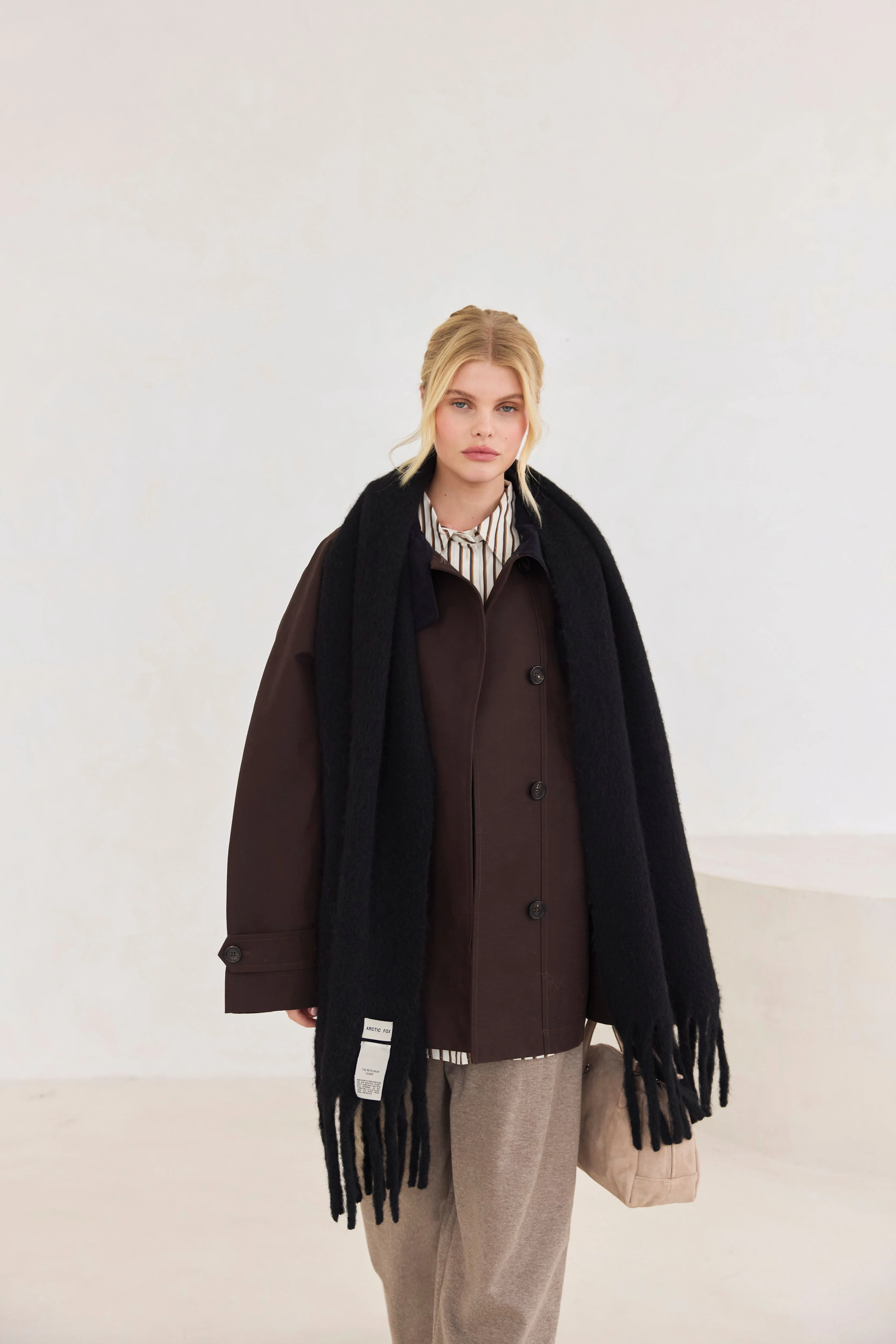 The Reykjavik Scarf with Wool - Black - Image 5