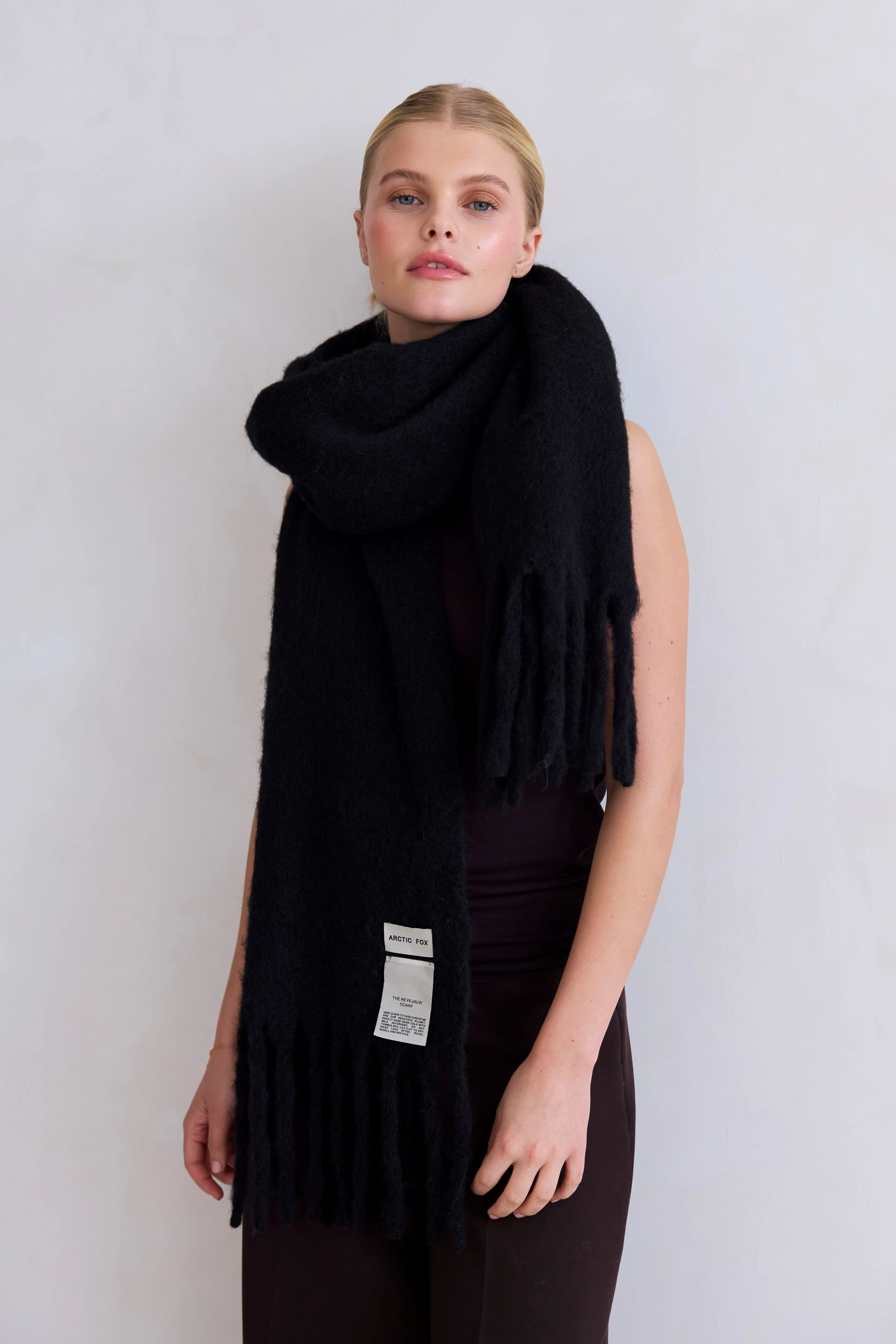 The Reykjavik Scarf with Wool - Black - Image 8