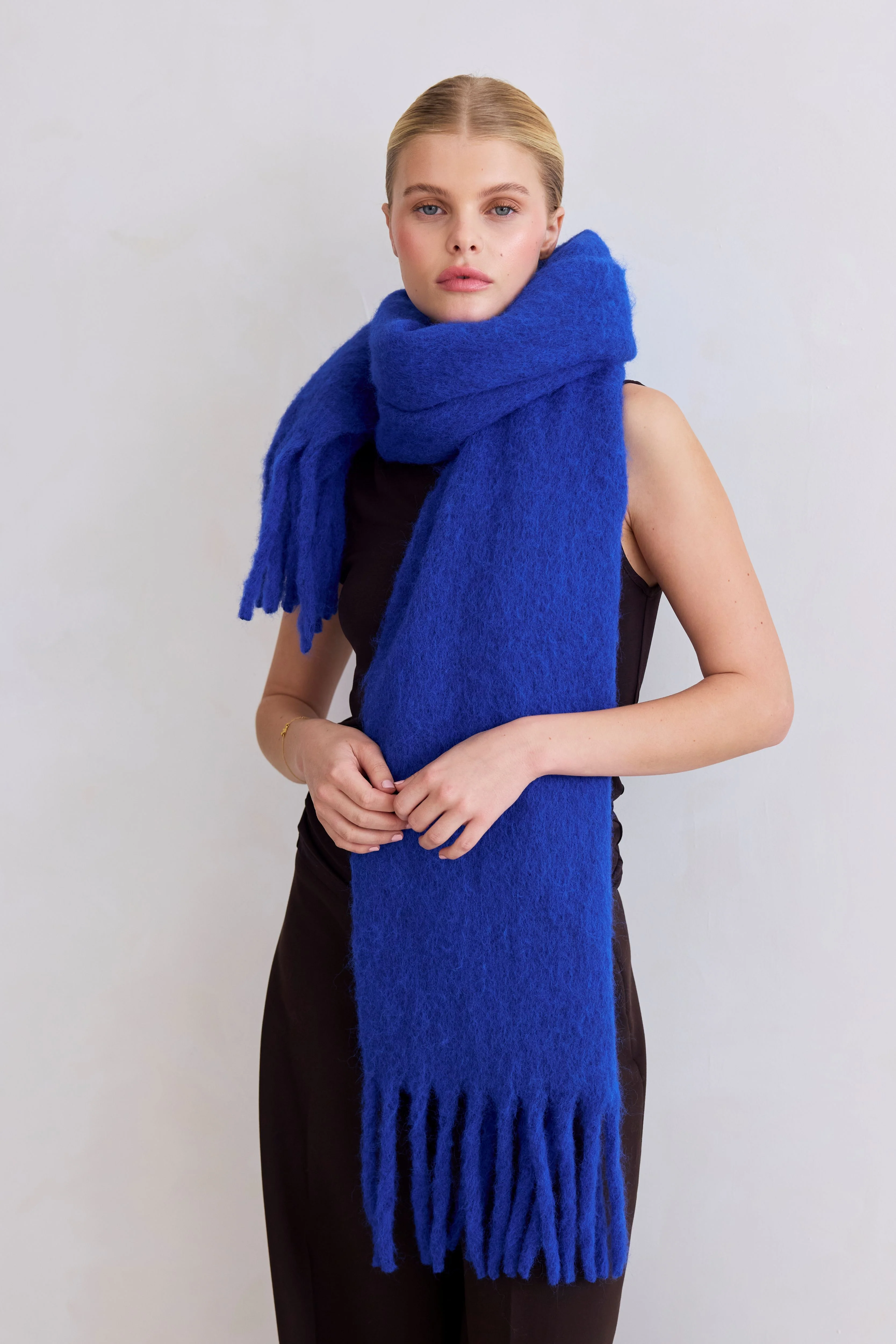 The Reykjavik Scarf with Wool - Electric Blue - Image 5