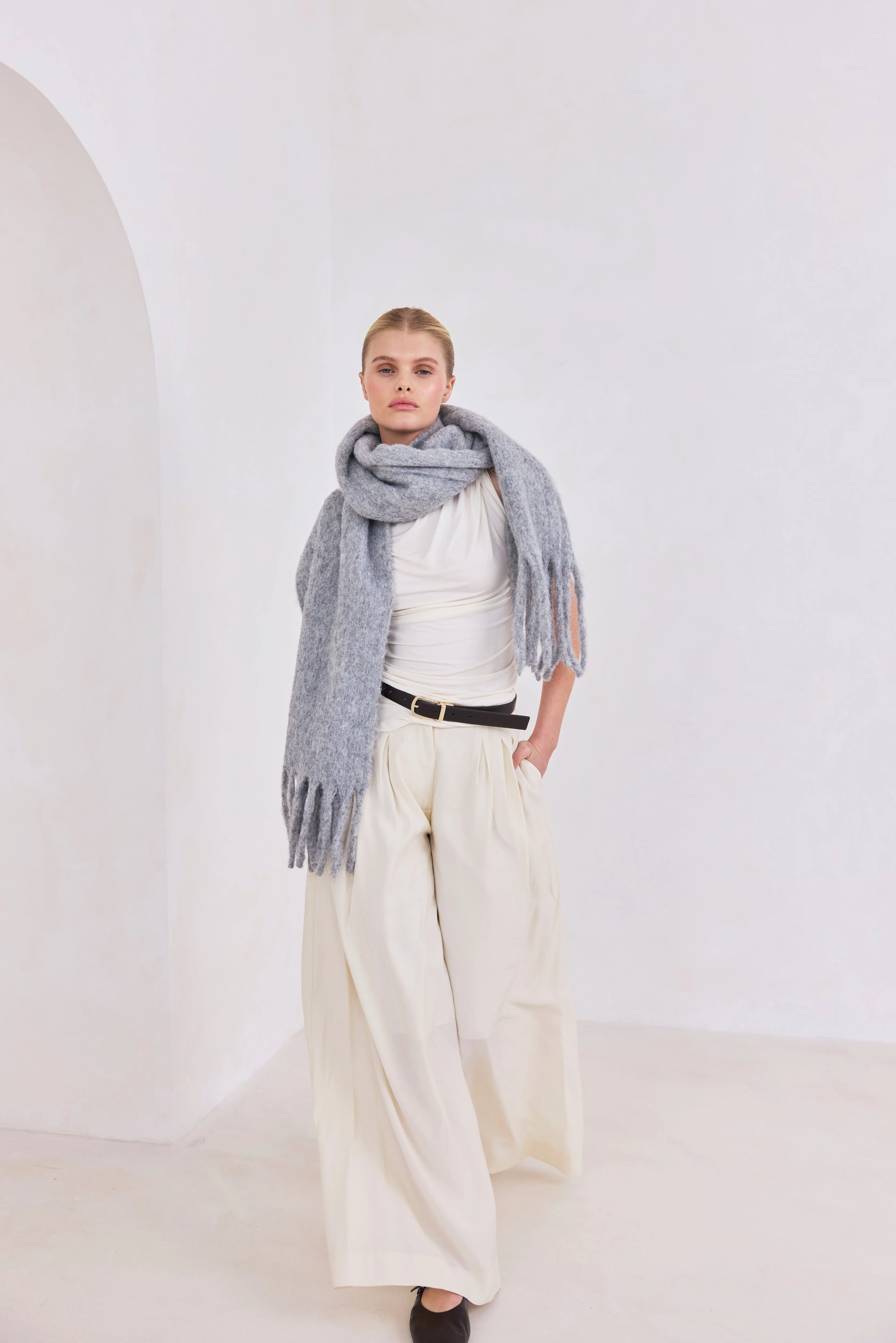 The Reykjavik Scarf with Wool - Grey - Image 5