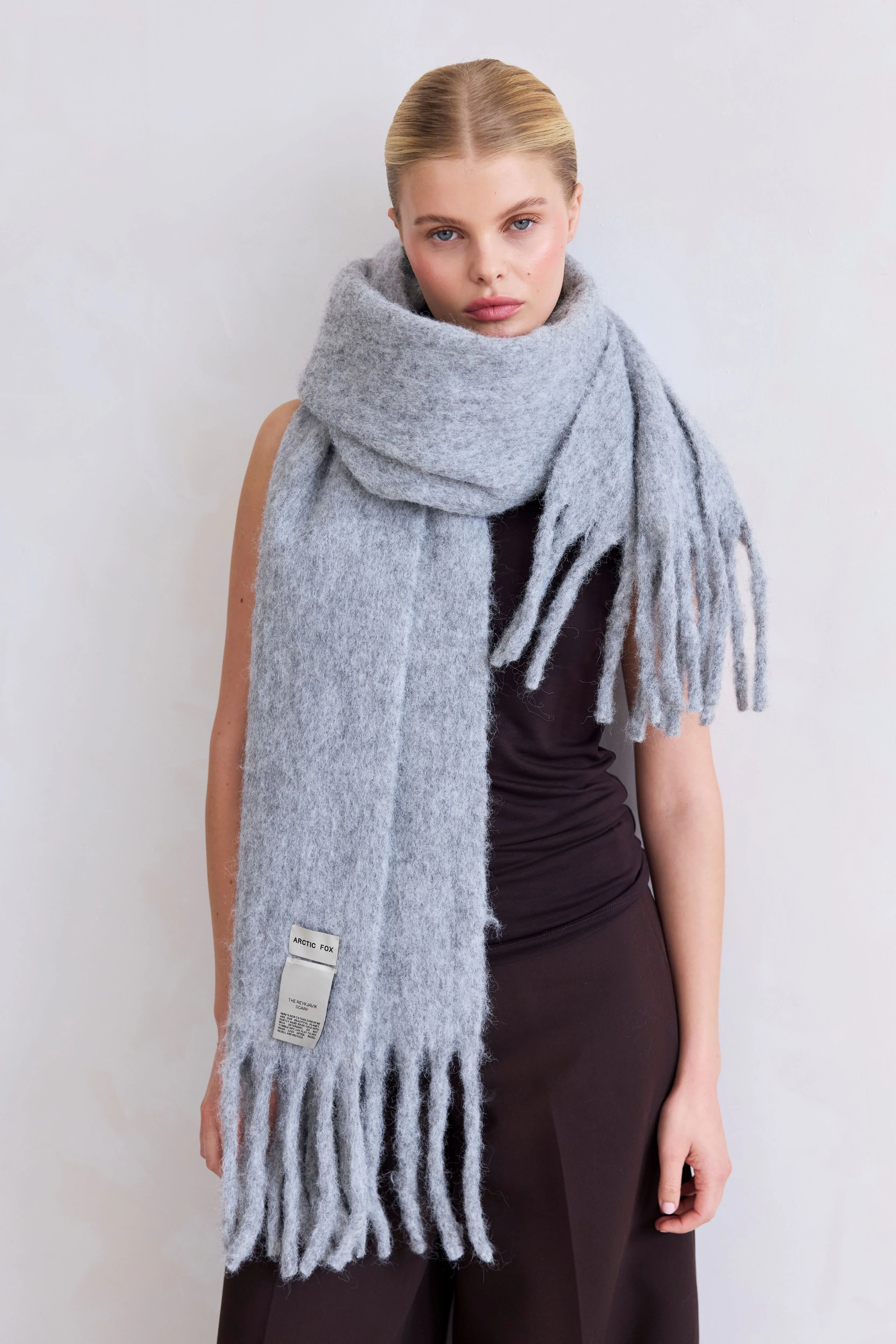 The Reykjavik Scarf with Wool - Grey - Image 9