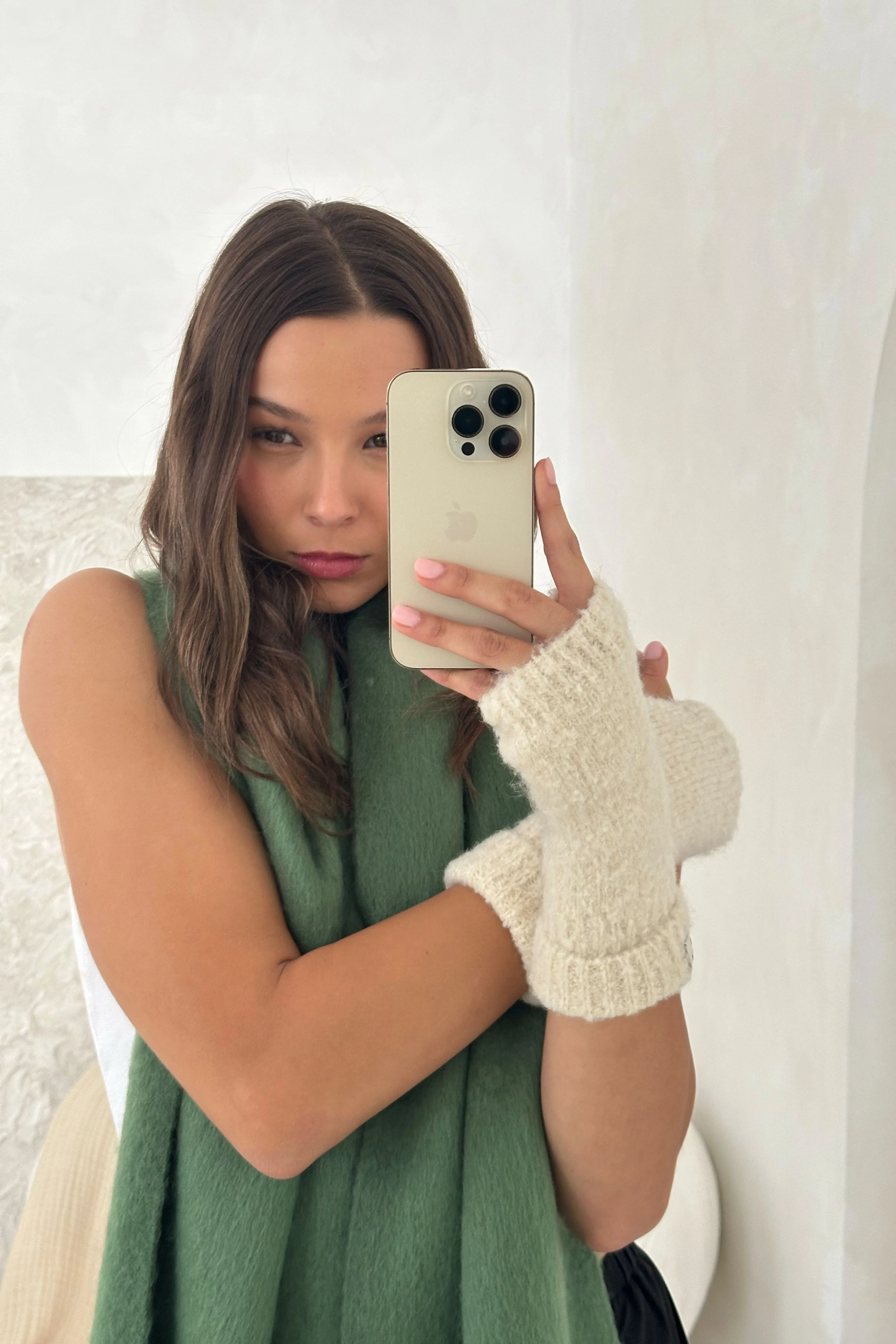 The Reykjavik Wool Blend Handwarmers - Pebble Beige - Image 6