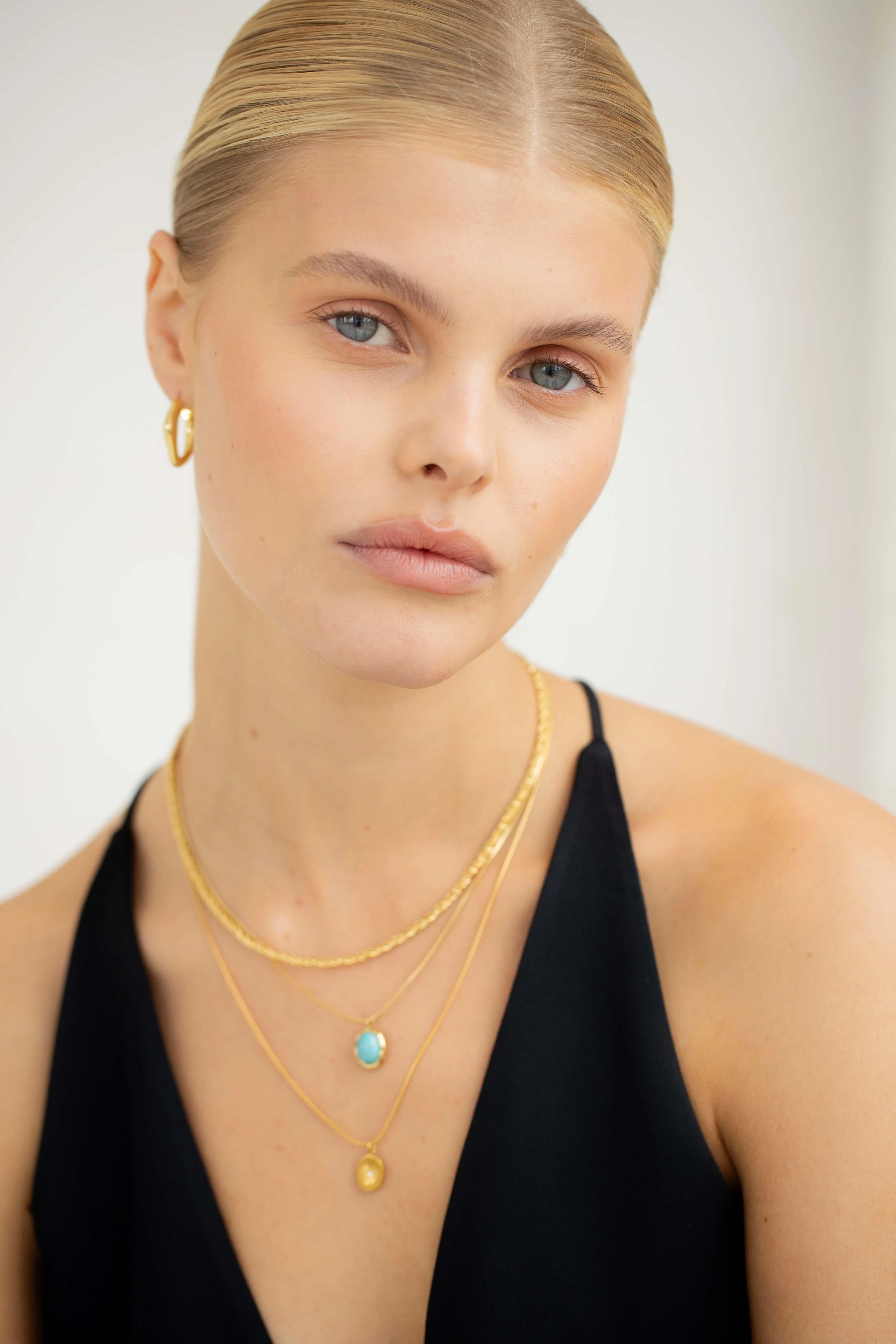 The Small Turquoise Pendant Necklace - Image 5