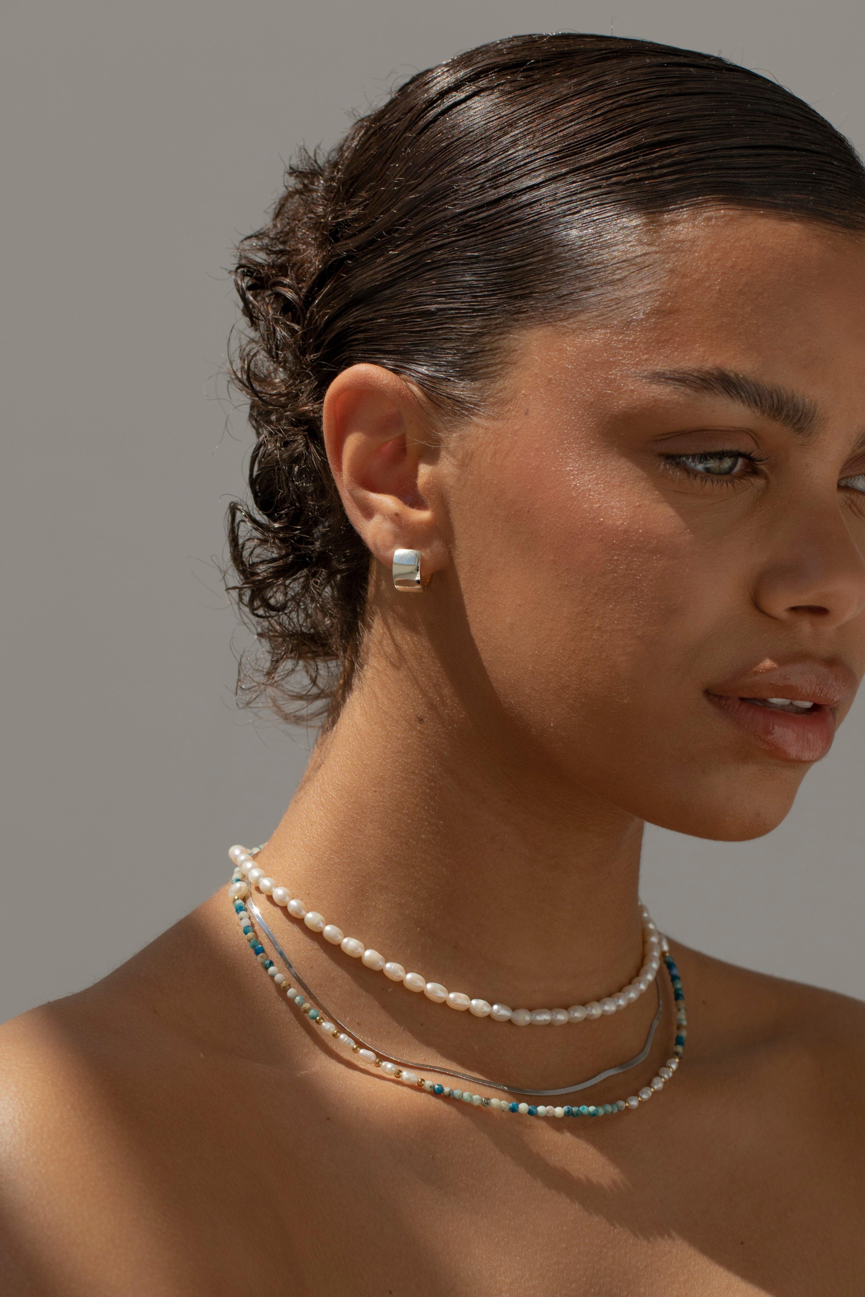 ZOE - Easy Everyday Hoop Earrings - Image 2