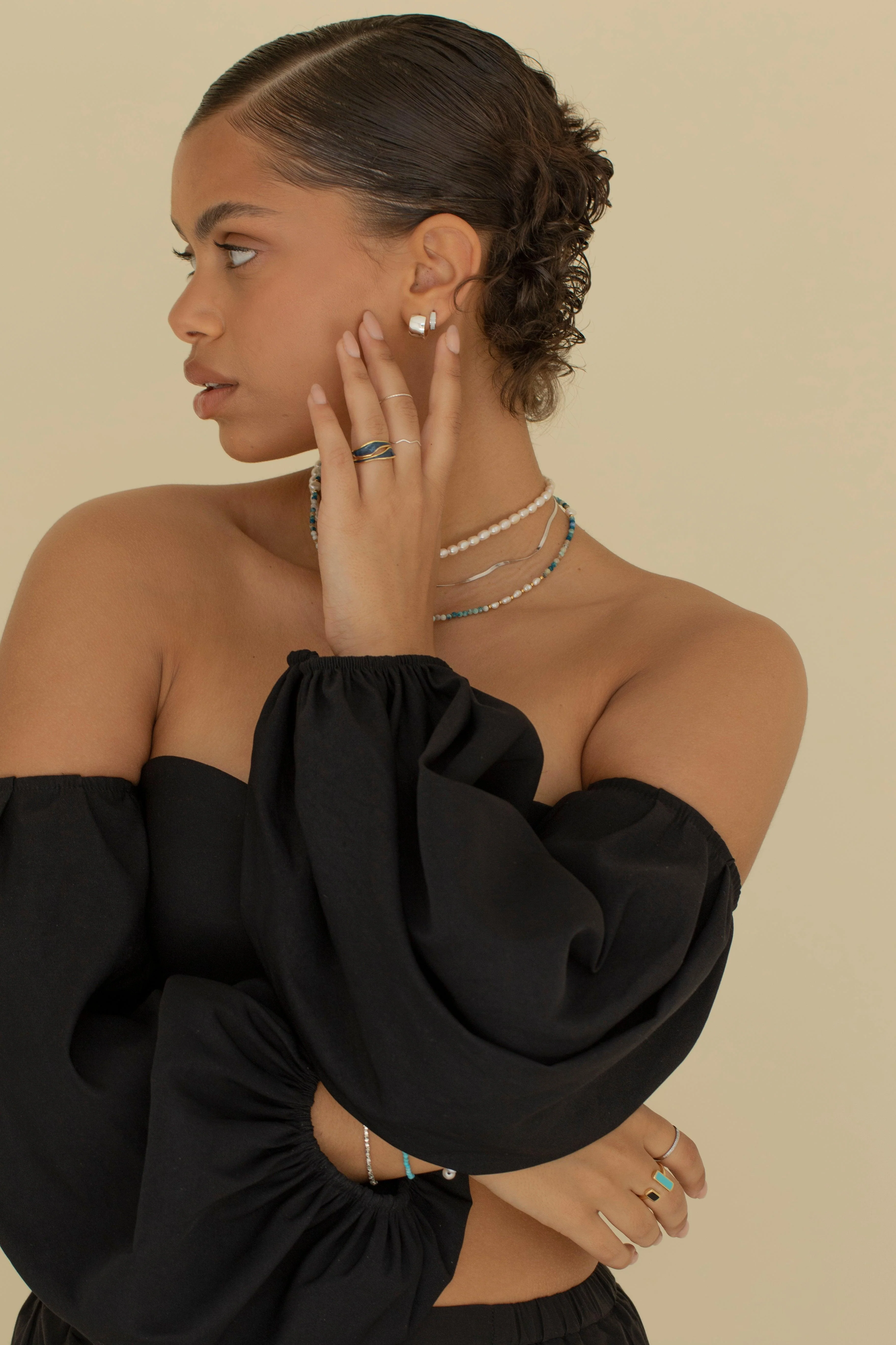ZOE - Easy Everyday Hoop Earrings - Image 4