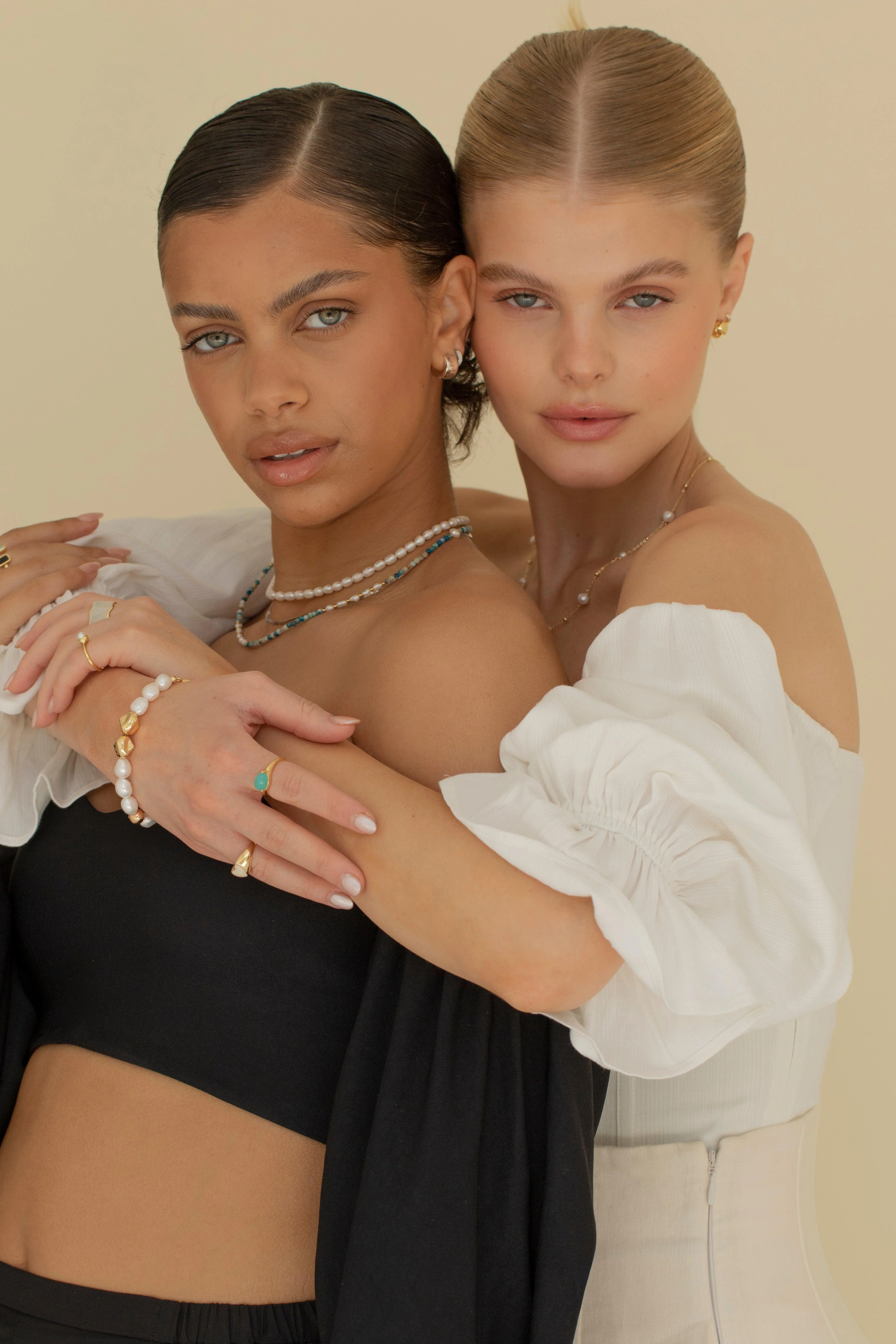ZOE - Easy Everyday Hoop Earrings - Image 5
