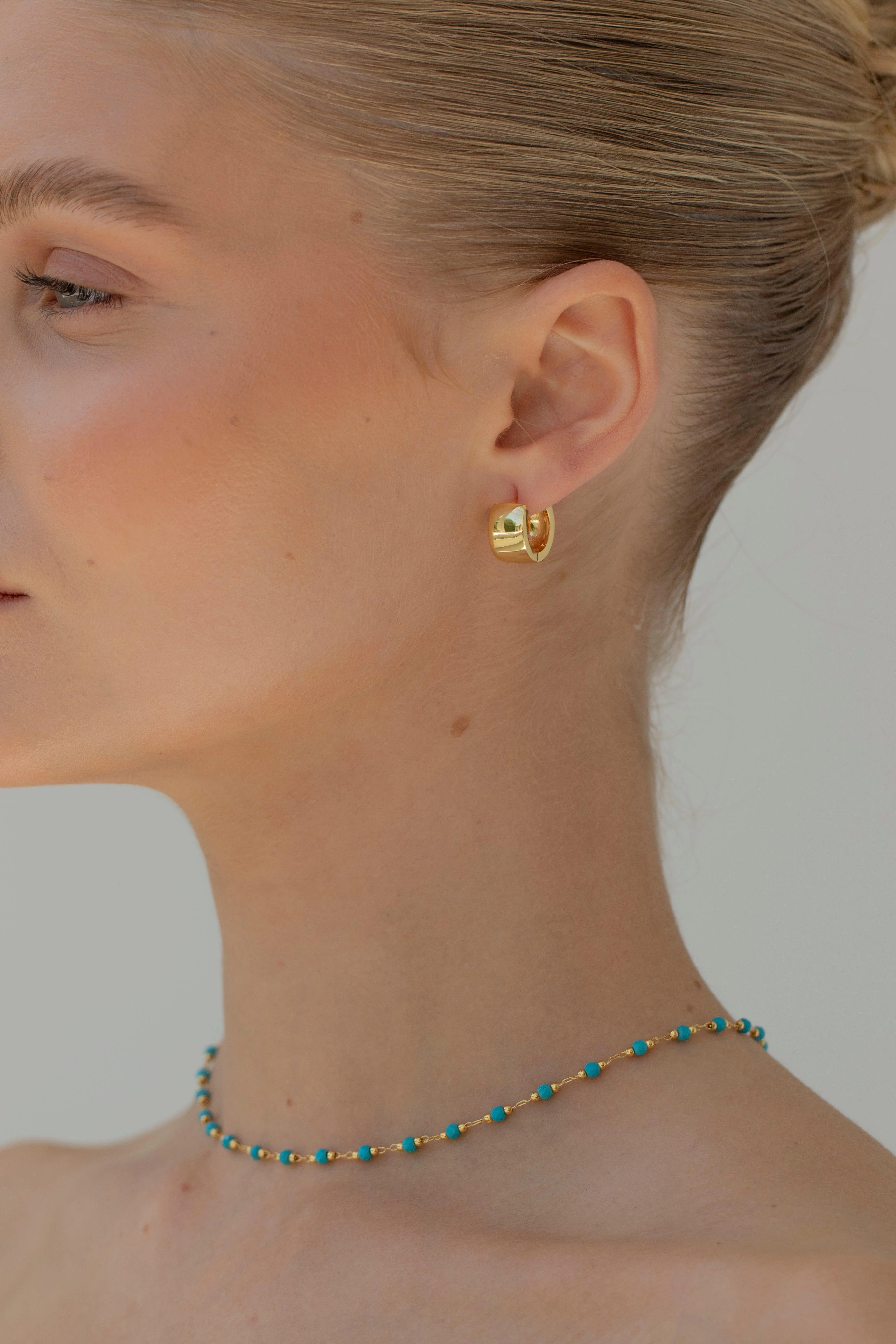 ZOE - Easy Everyday Hoop Earrings - Image 2